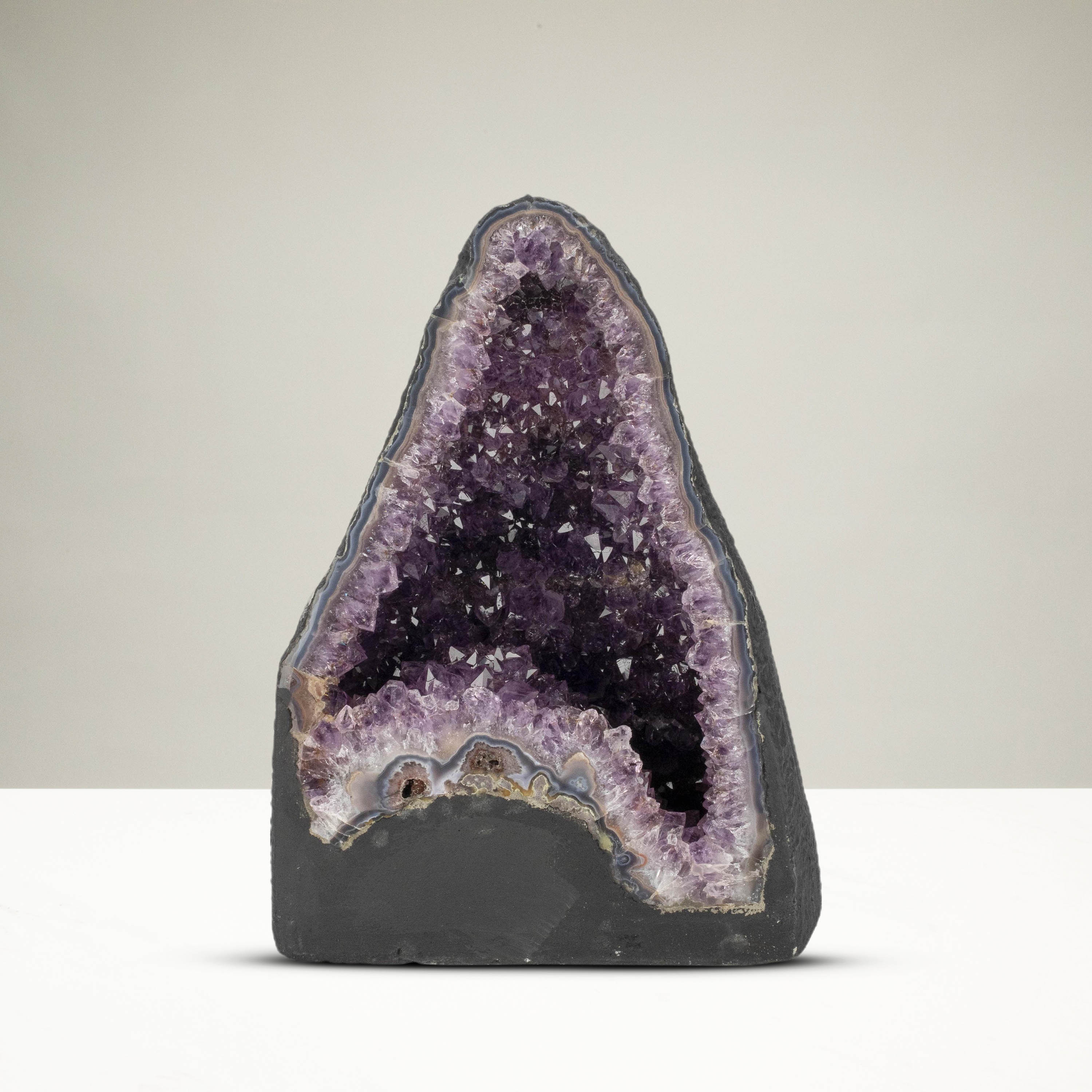 Kalifano Amethyst Amethyst Geode Cathedral - 14" / 40 lbs BAG6400.002