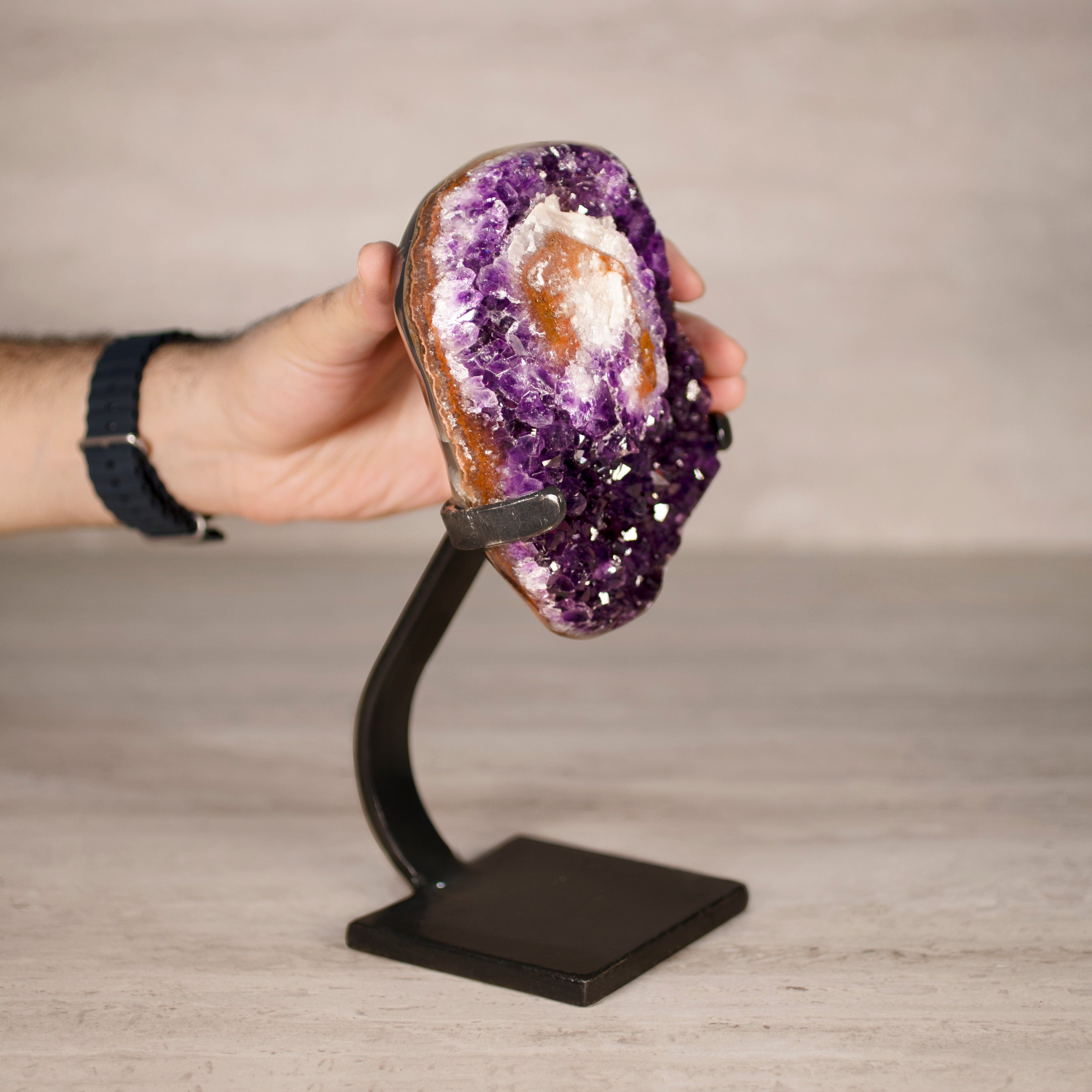 Kalifano Amethyst Amethyst Geode on Custom Stand from Uruguay - 10 in / 5 lbs UAG2400.042