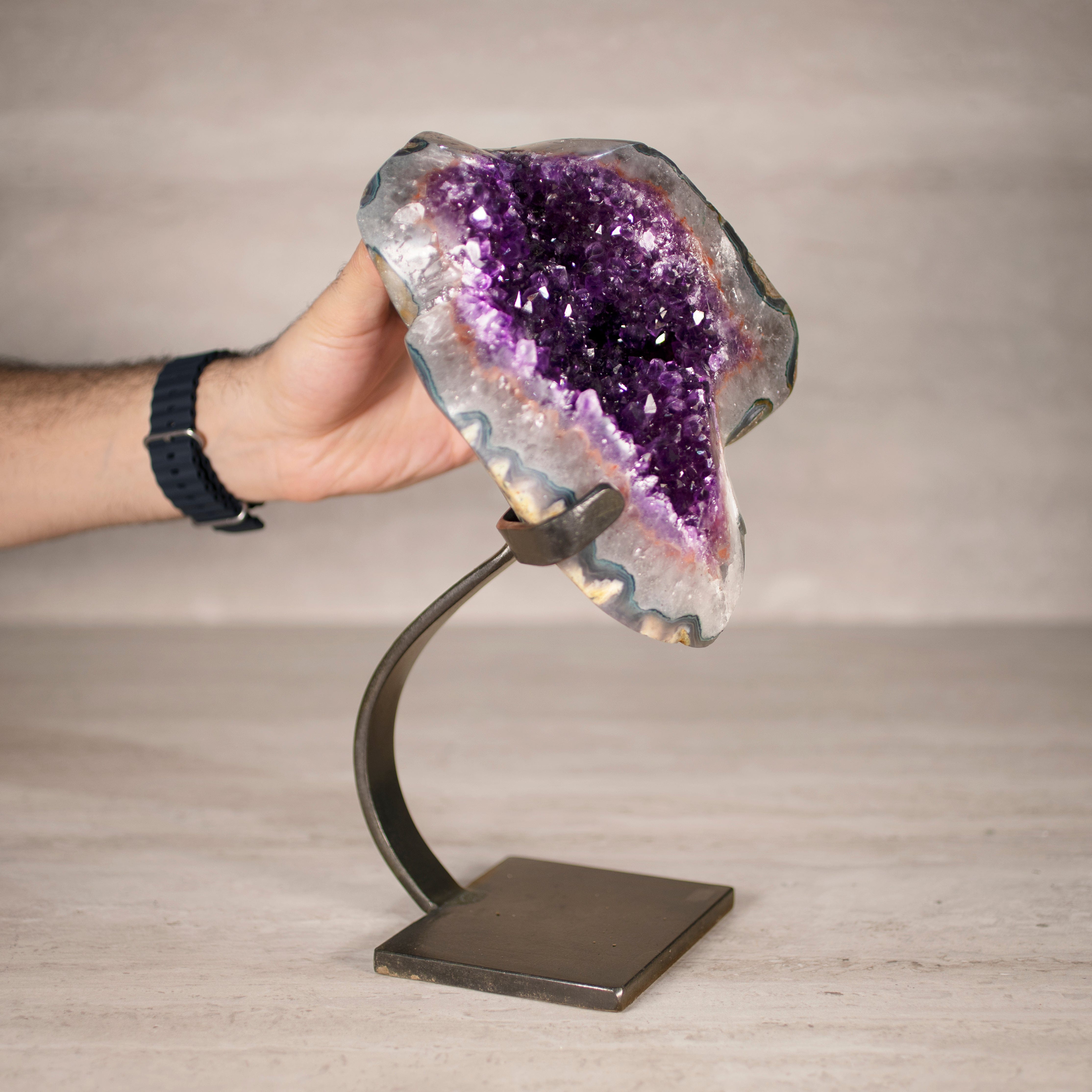 Kalifano Amethyst Amethyst Geode on Custom Stand from Uruguay - 11.5 in / 10.5 lbs UAG4800.022