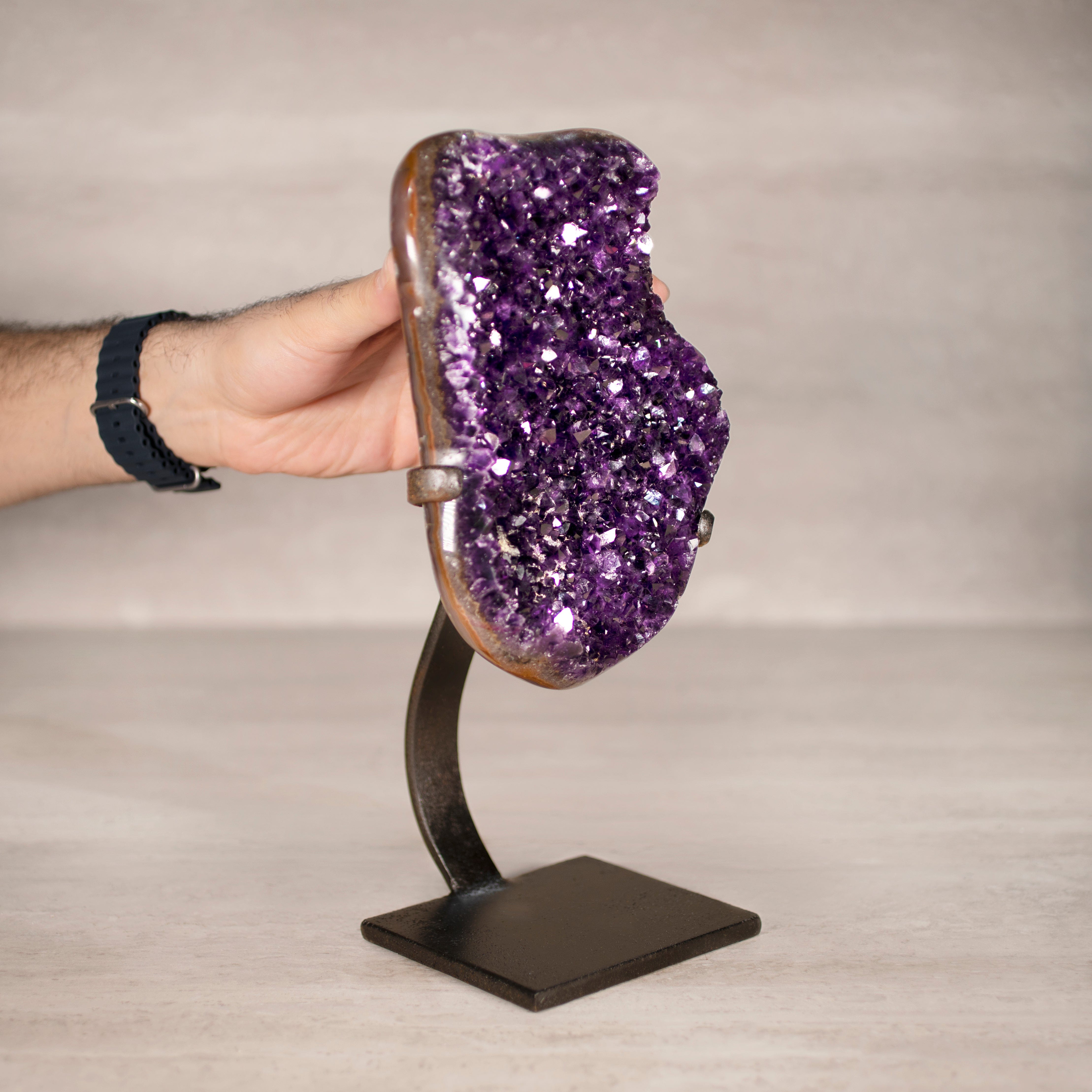 Kalifano Amethyst Amethyst Geode on Custom Stand from Uruguay - 12.5 in / 5.5 lbs UAG2600.012