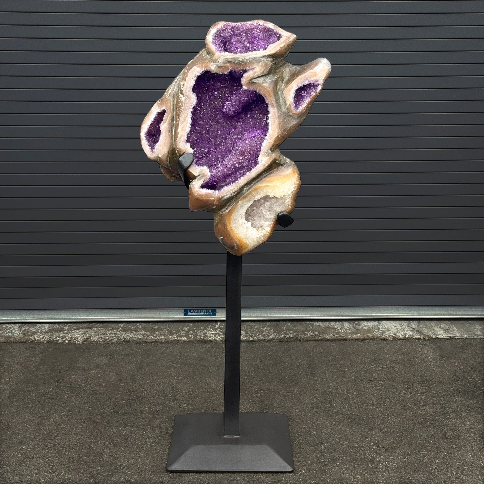 Kalifano Amethyst Amethyst Geode on Custom Stand from Uruguay - 57 in / 214 lbs UAG96000.002