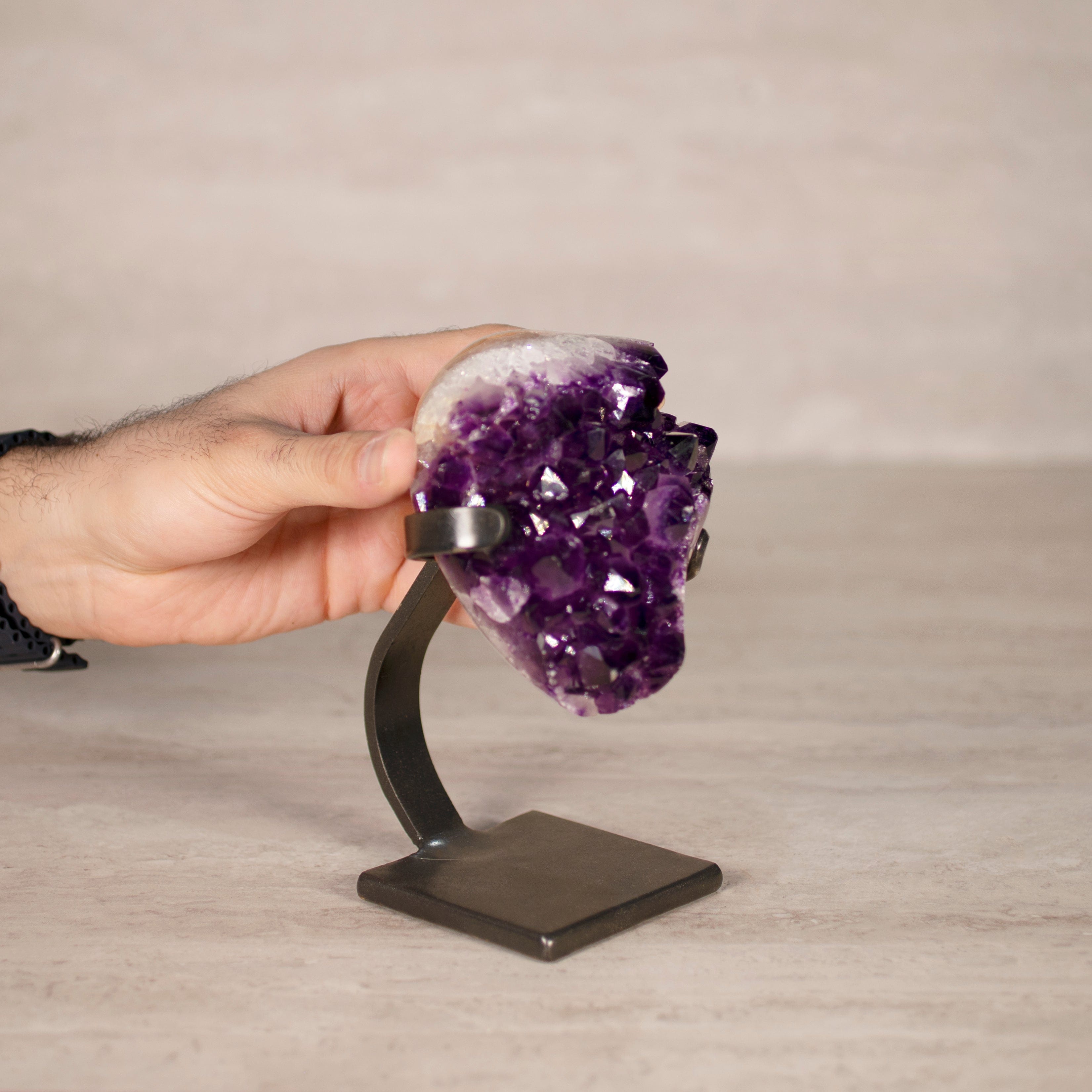 Kalifano Amethyst Amethyst Geode on Custom Stand from Uruguay - 6.5 in / 2.5 lbs UAG1300.024