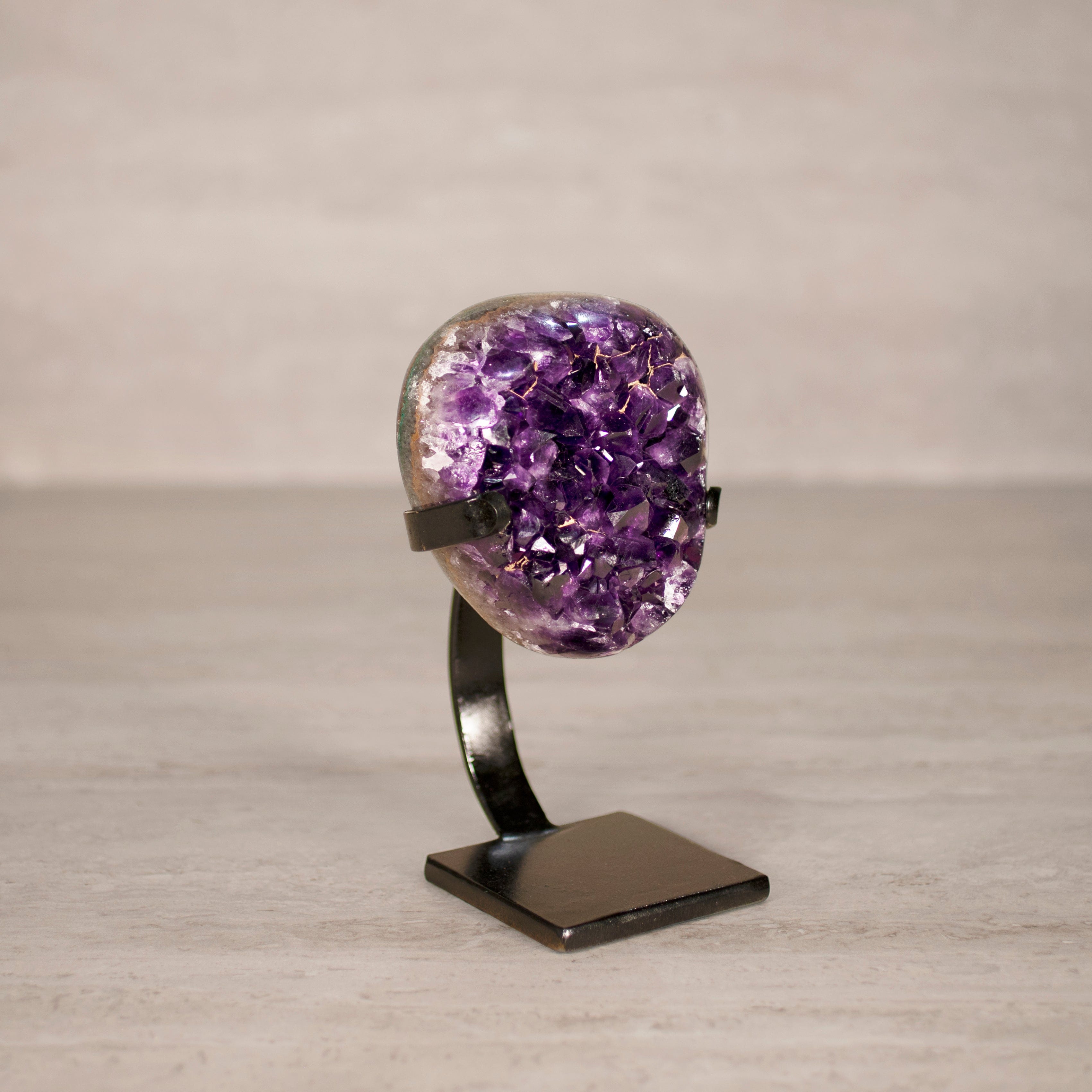 Kalifano Amethyst Amethyst Geode on Custom Stand from Uruguay - 6.5 in / 3 lbs UAG1400.035