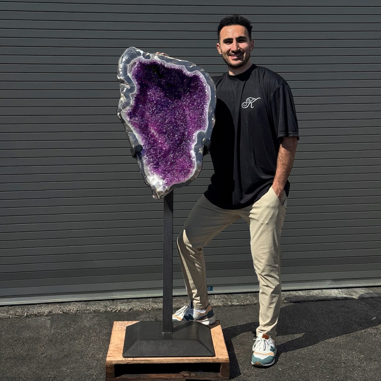 Kalifano Amethyst Amethyst Geode on Custom Stand from Uruguay - 60 in / 238 lbs UAG98000.002