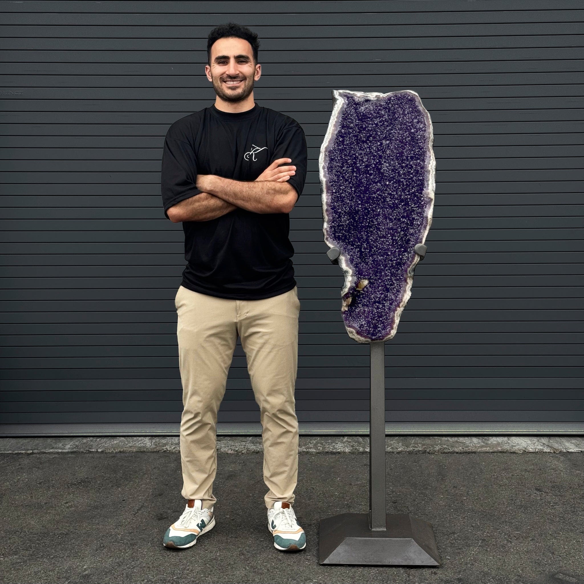 Kalifano Amethyst Amethyst Geode on Custom Stand from Uruguay - 64 in / 214 lbs UAG96000.001
