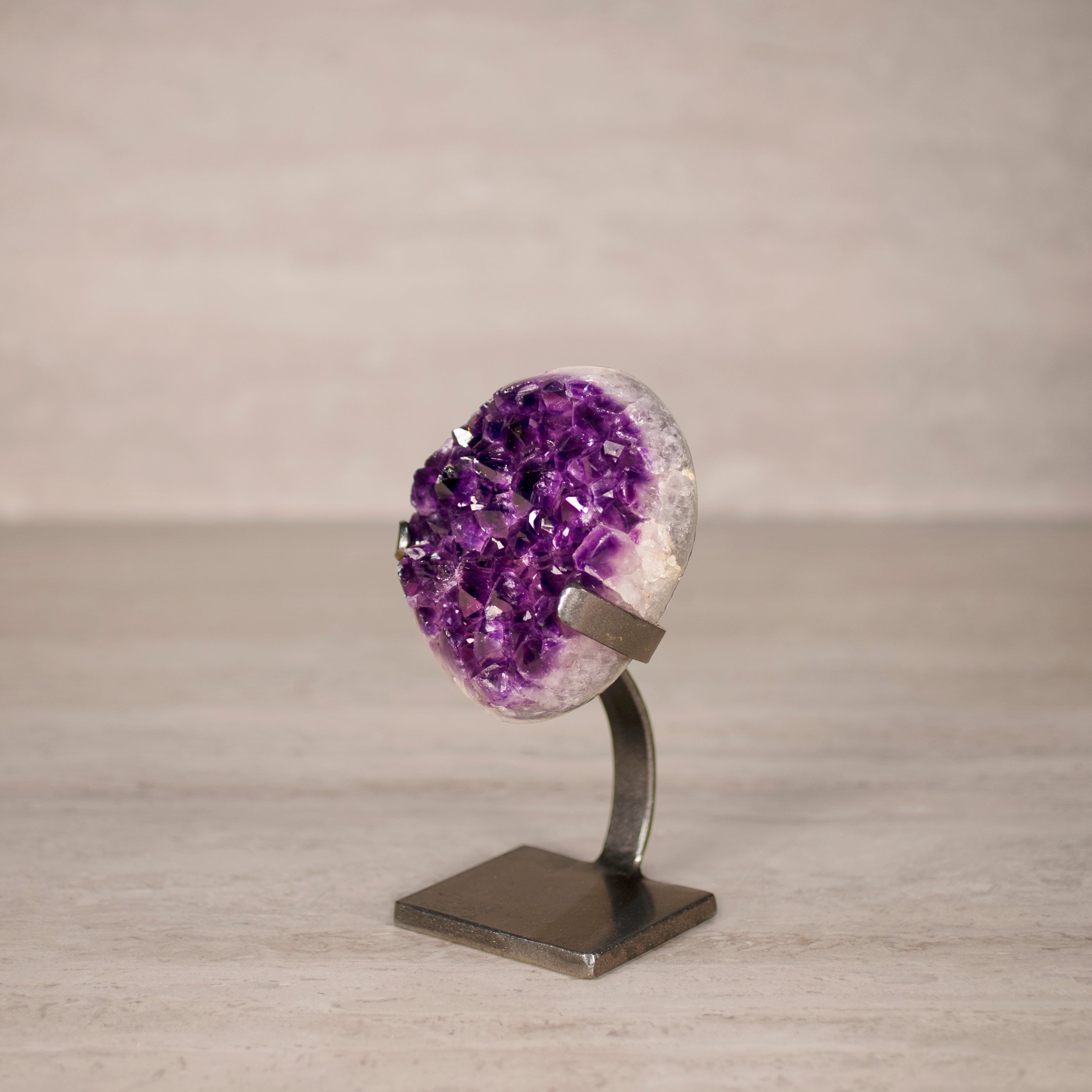 Kalifano Amethyst Amethyst Geode on Custom Stand from Uruguay - 7.4 in / 2.5 lbs UAG1200.048