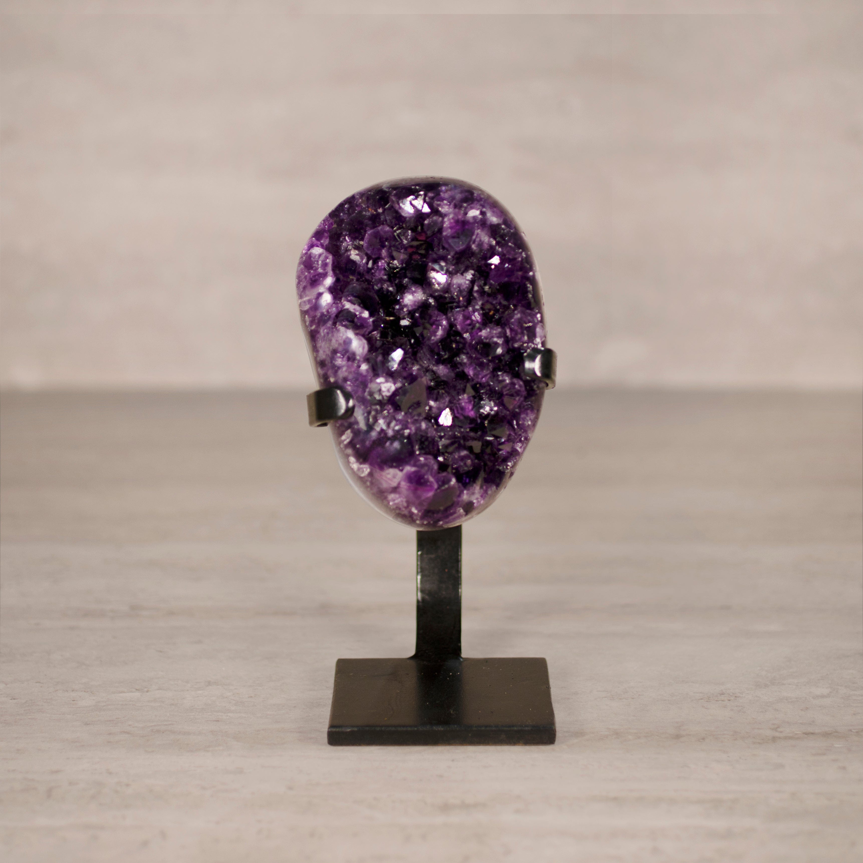 Kalifano Amethyst Amethyst Geode on Custom Stand from Uruguay - 7.5 in / 3 lbs UAG1500.032