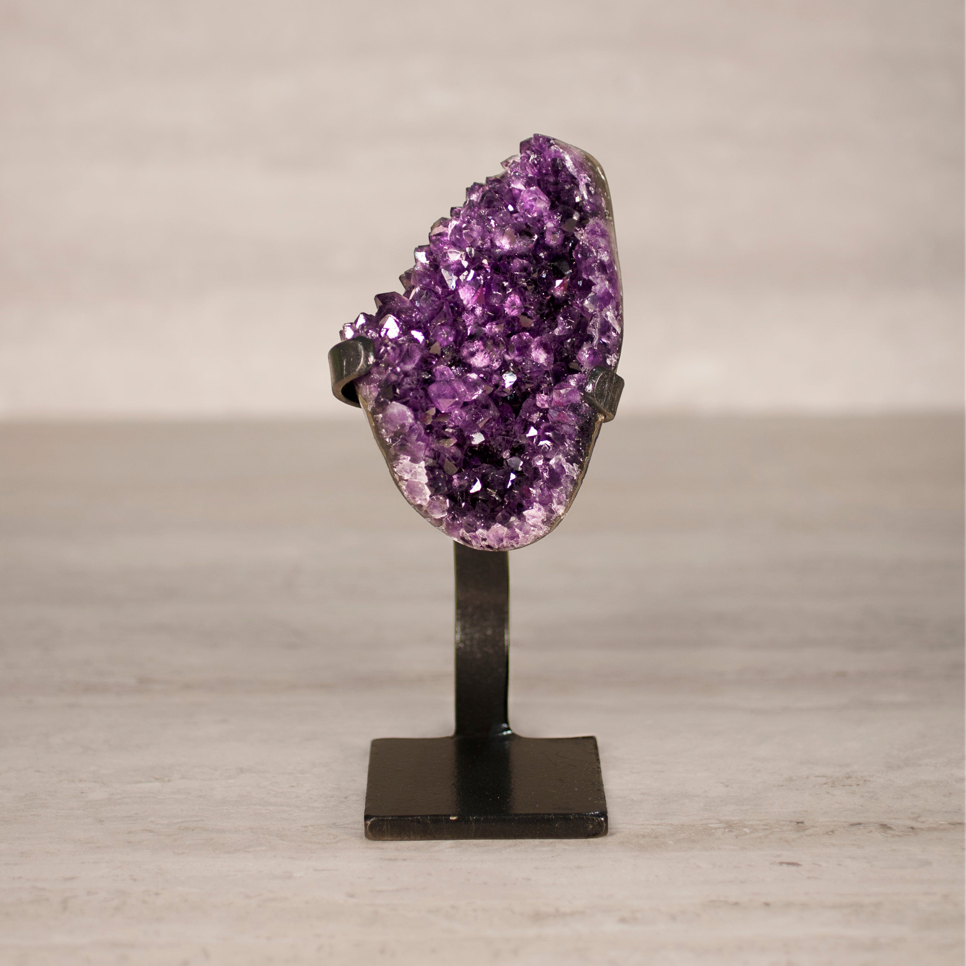 Kalifano Amethyst Amethyst Geode on Custom Stand from Uruguay - 8.5 in / 2.5 lbs UAG1200.055