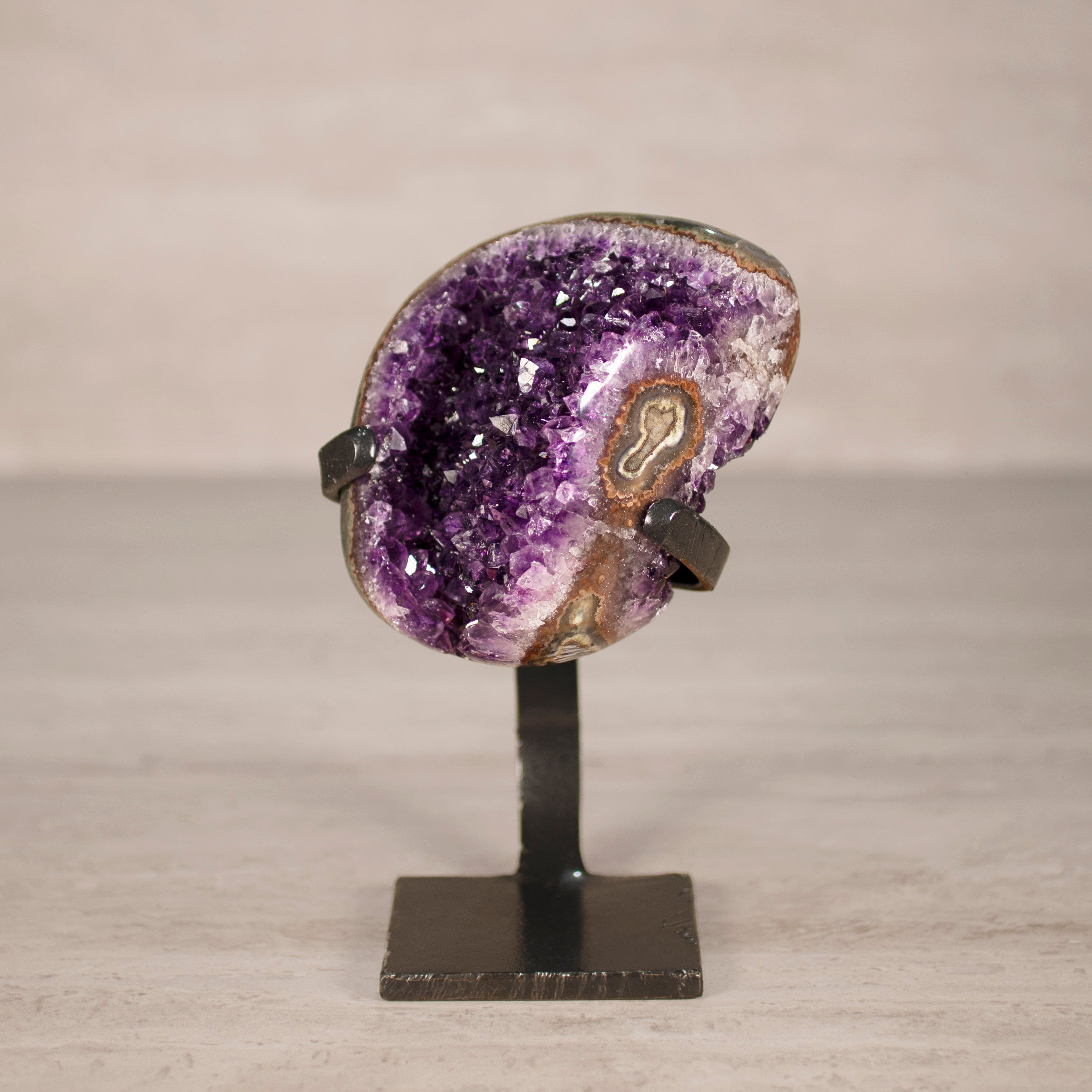 Kalifano Amethyst Amethyst Geode on Custom Stand from Uruguay - 8 in / 4 lbs UAG1900.013