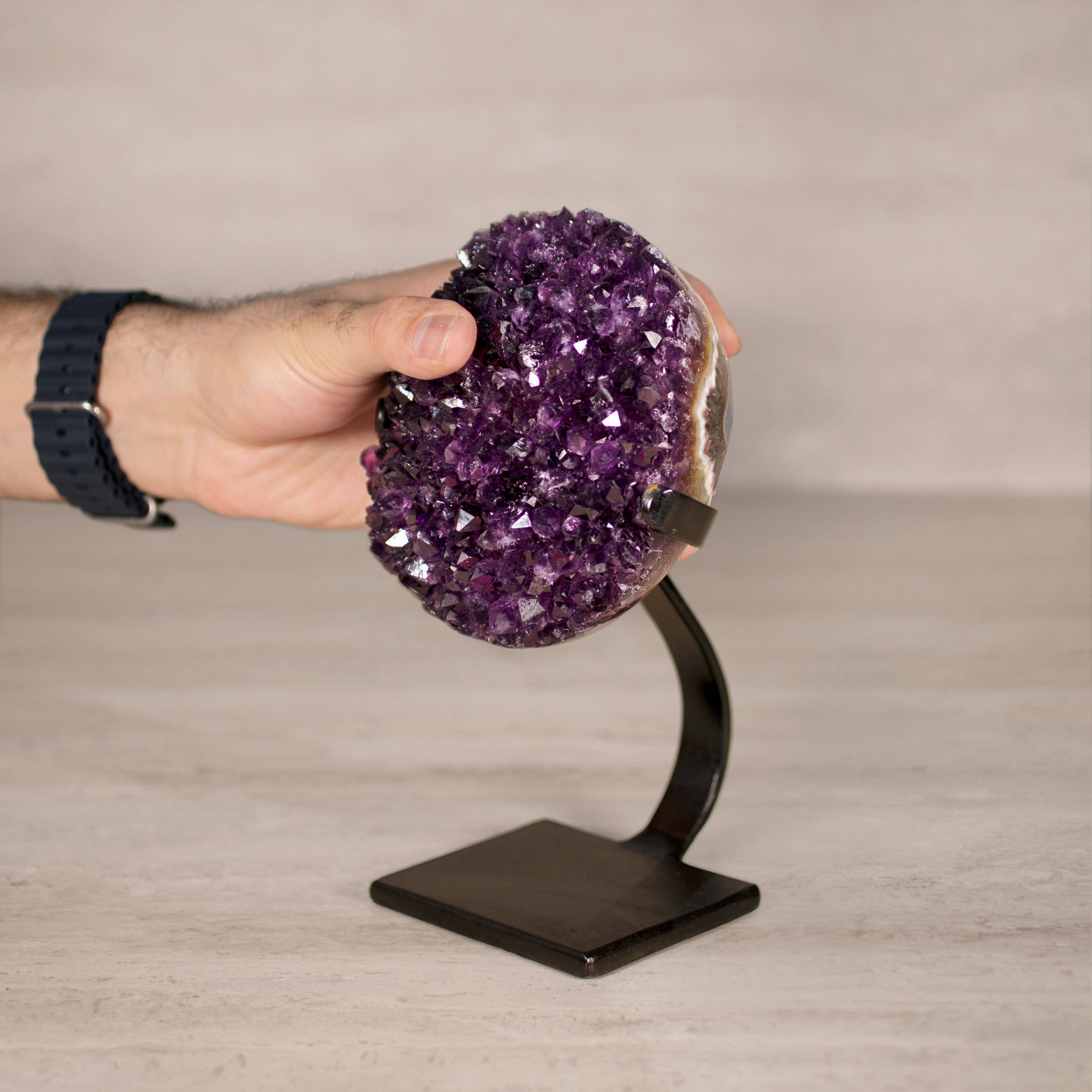 Kalifano Amethyst Amethyst Geode on Custom Stand from Uruguay - 8 in / 4 lbs UAG2000.023