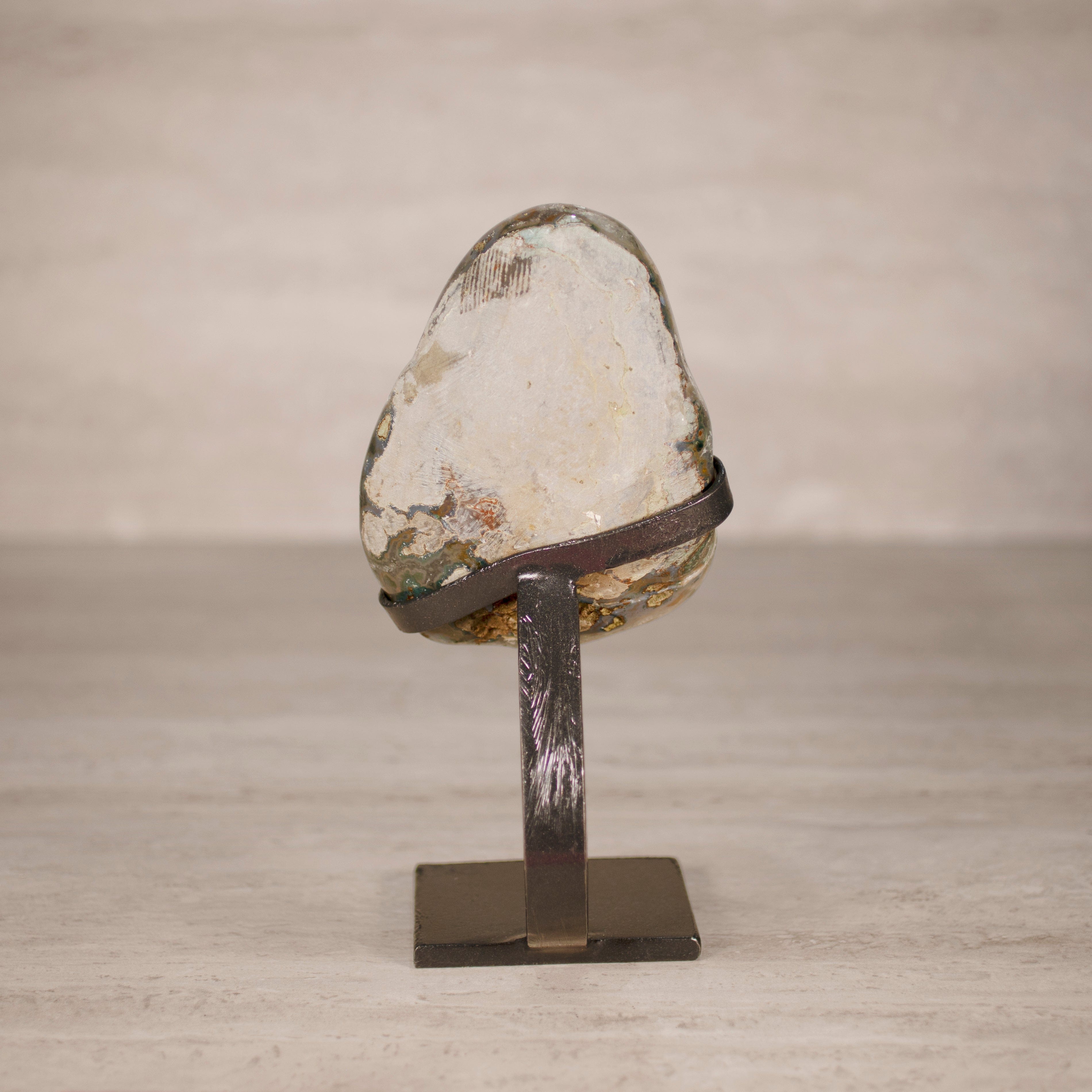 Kalifano Amethyst Amethyst Geode on Custom Stand from Uruguay - 9.5 in / 3.5 lbs UAG1700.025