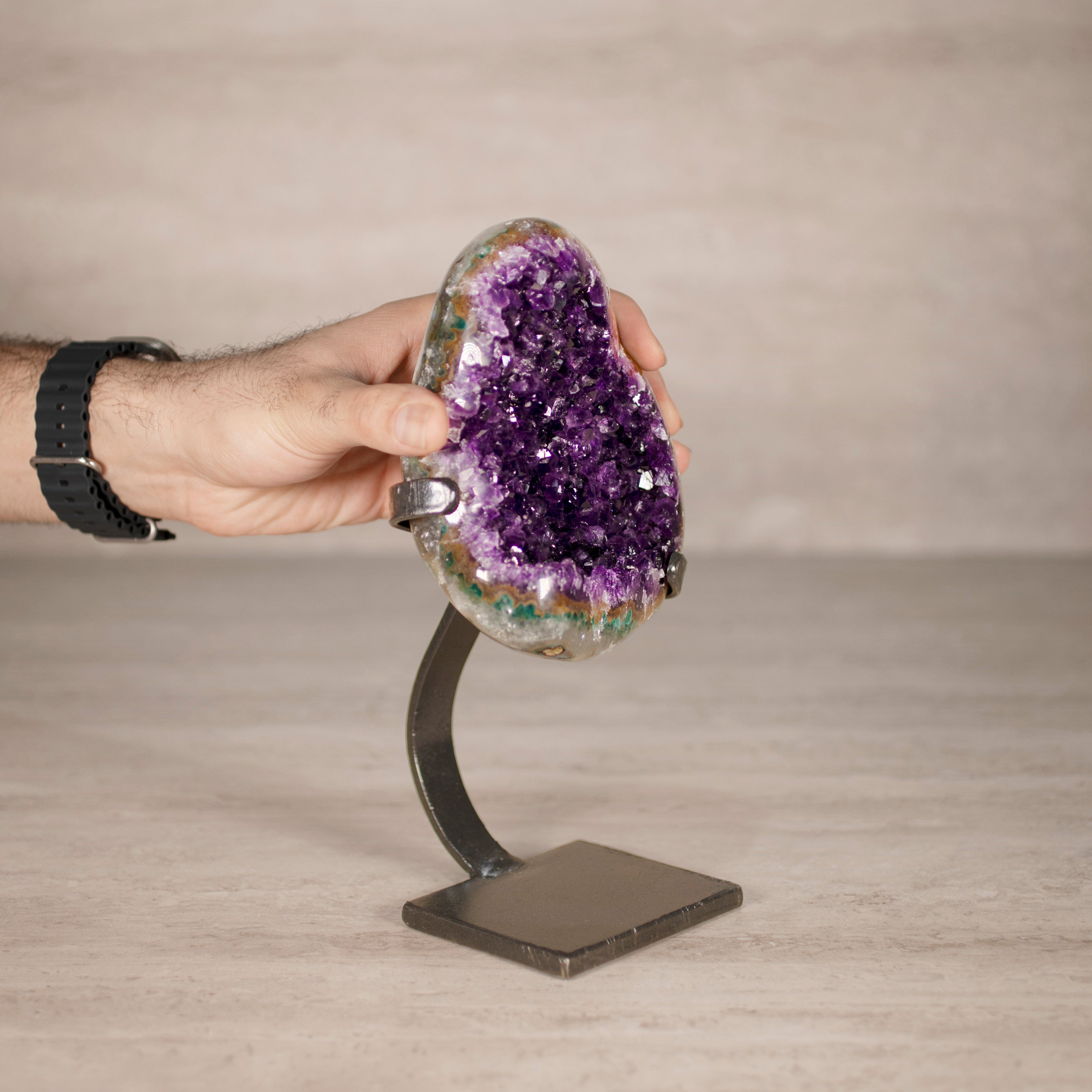 Kalifano Amethyst Amethyst Geode on Custom Stand from Uruguay - 9.5 in / 3.5 lbs UAG1700.025