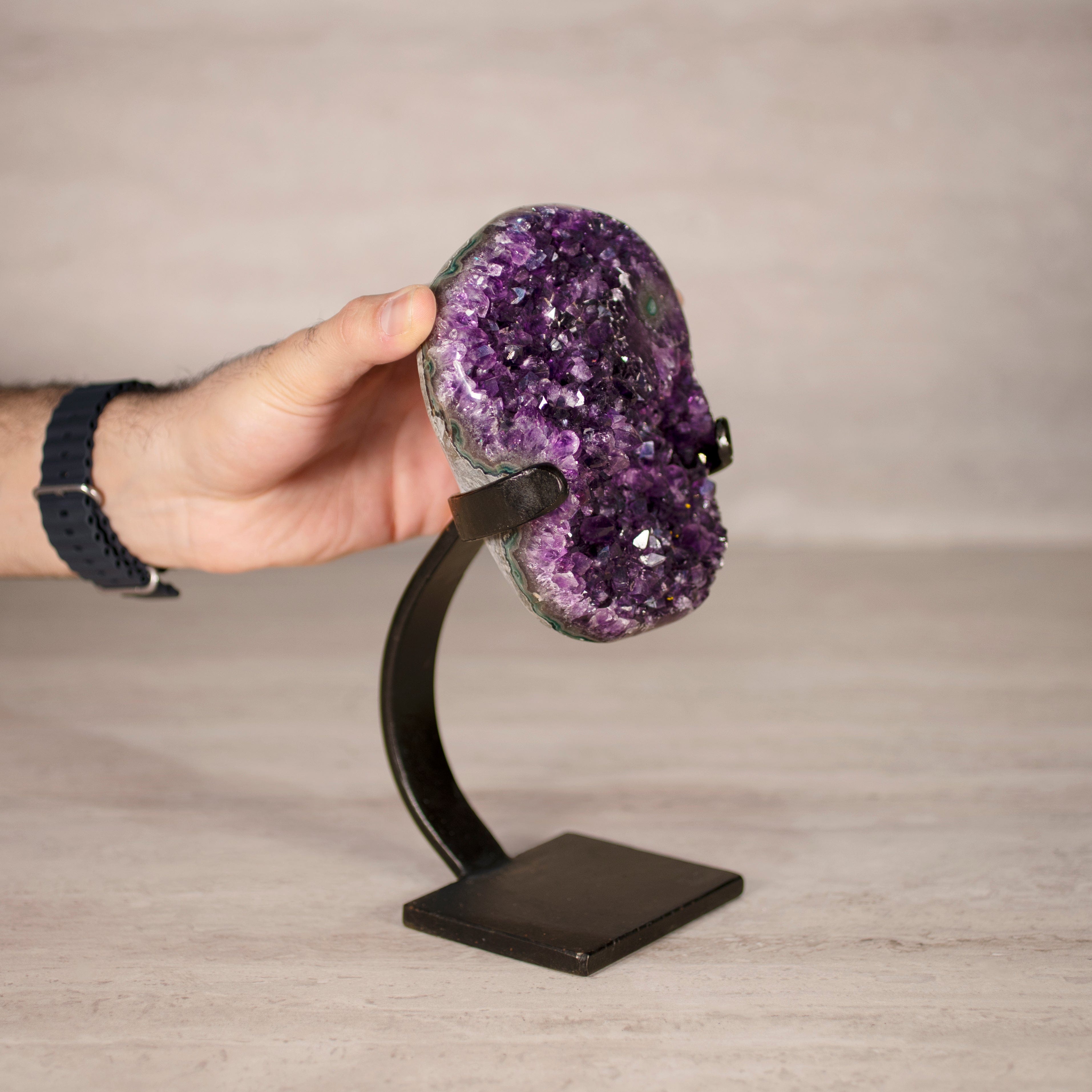Kalifano Amethyst Amethyst Geode on Custom Stand from Uruguay - 9 in / 4.5 lbs UAG2100.019