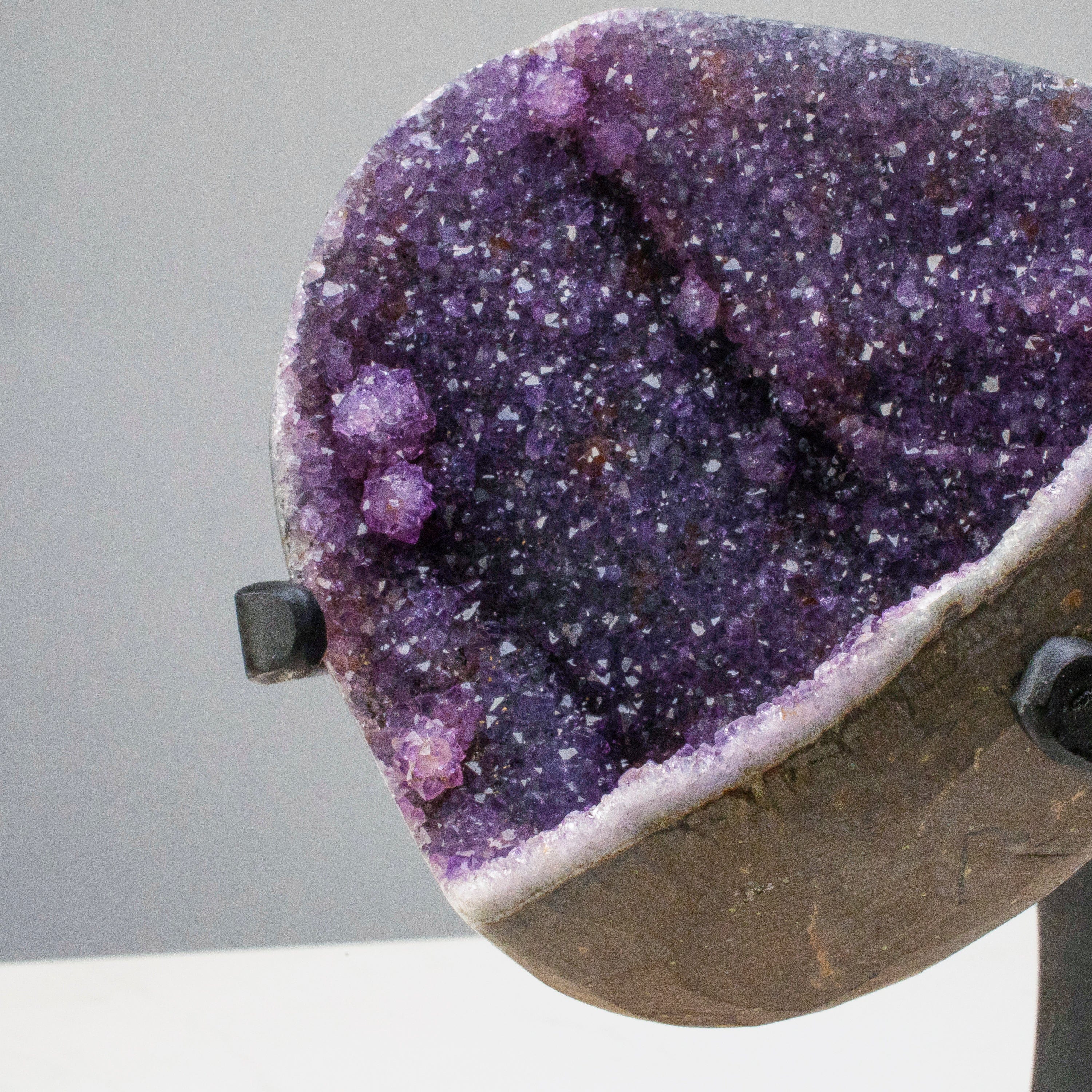 Kalifano Amethyst Large Uruguayan Amethyst Geode on Custom Stand - 10" / 5.5 lbs - B Grade UAG900-C