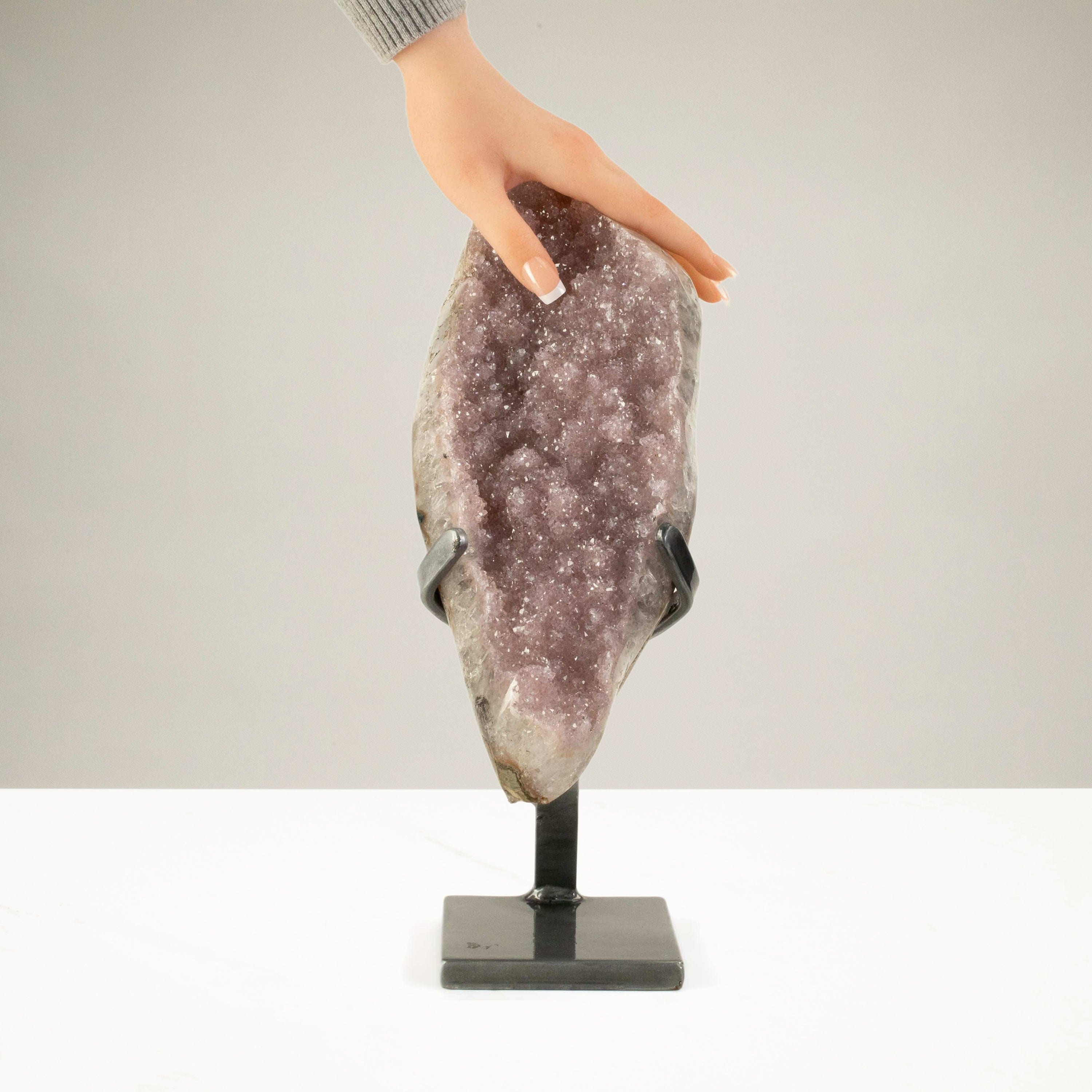 Kalifano Amethyst Uruguayan Amethyst Geode on Custom Stand - 10 lbs / 13.5 in. UAG4600.006