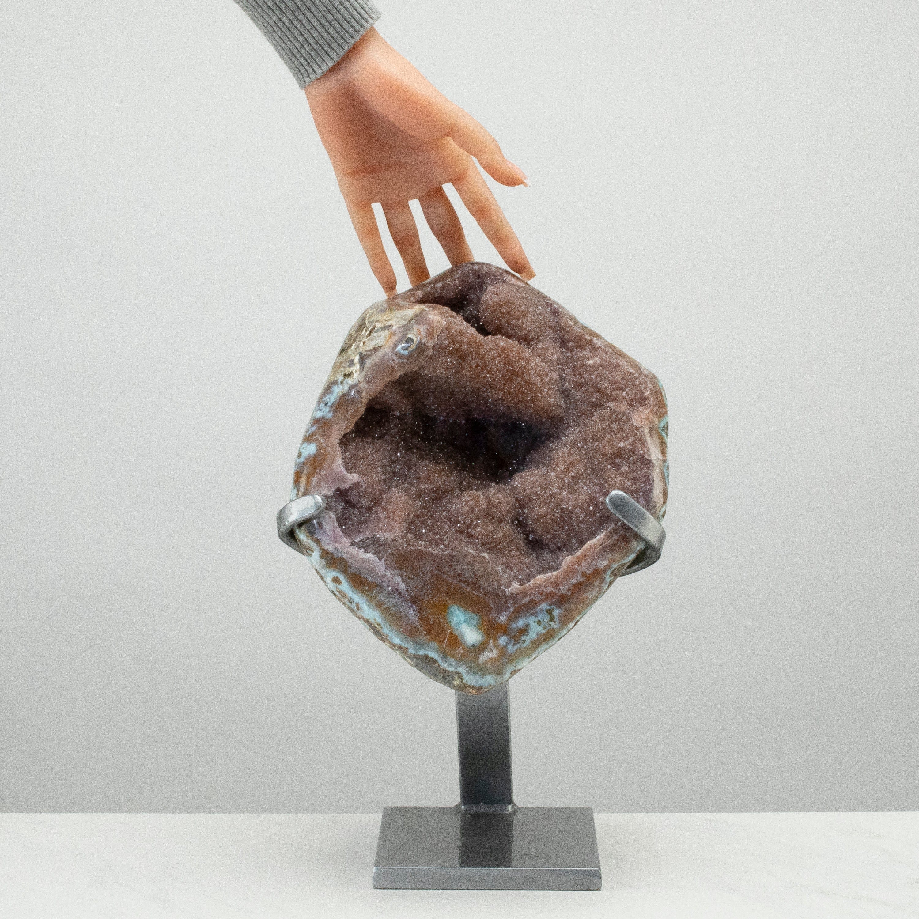 Kalifano Amethyst Uruguayan Amethyst Geode on Custom Stand - 15" / 15 lbs (Good Quality) UAG2800-C