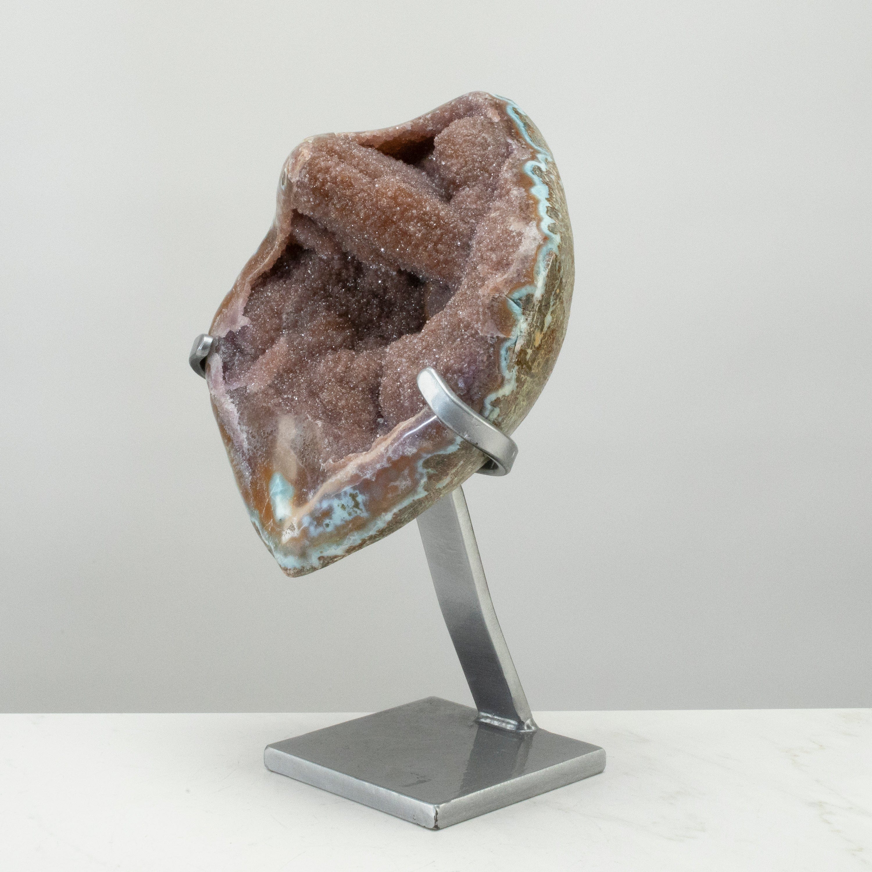 Kalifano Amethyst Uruguayan Amethyst Geode on Custom Stand - 15" / 15 lbs (Good Quality) UAG2800-C