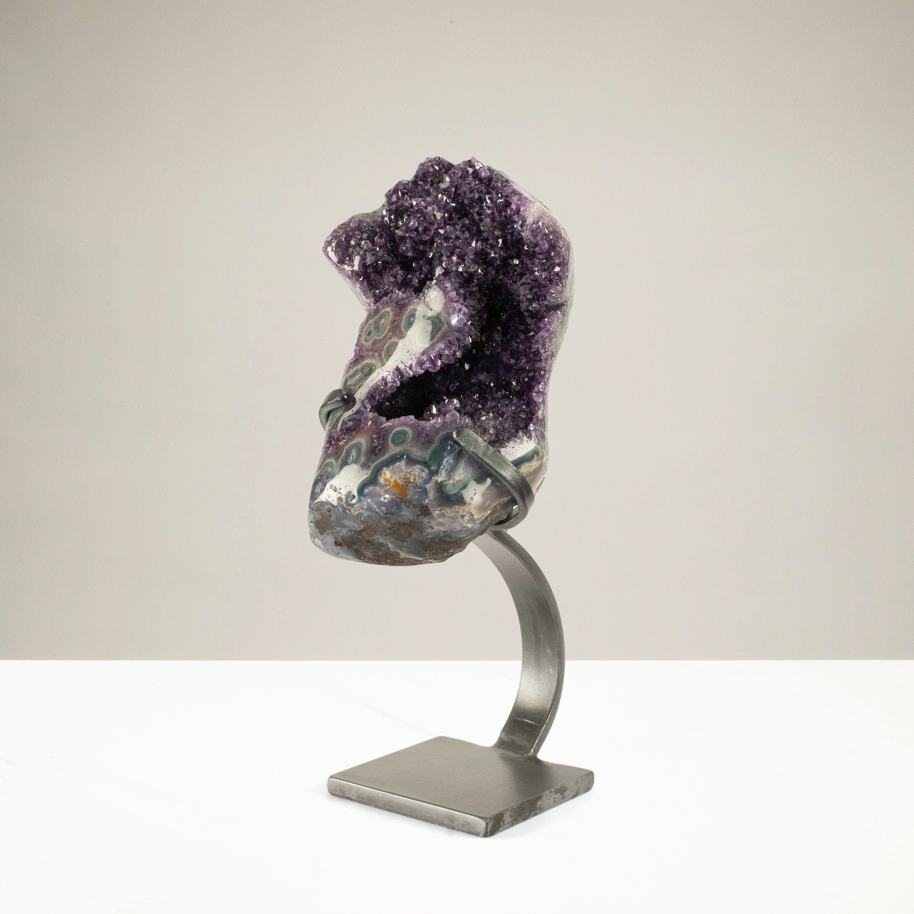 Kalifano Amethyst Uruguayan Amethyst Geode on Custom Stand - 17.4 lbs / 16.5 in. UAG7900.009