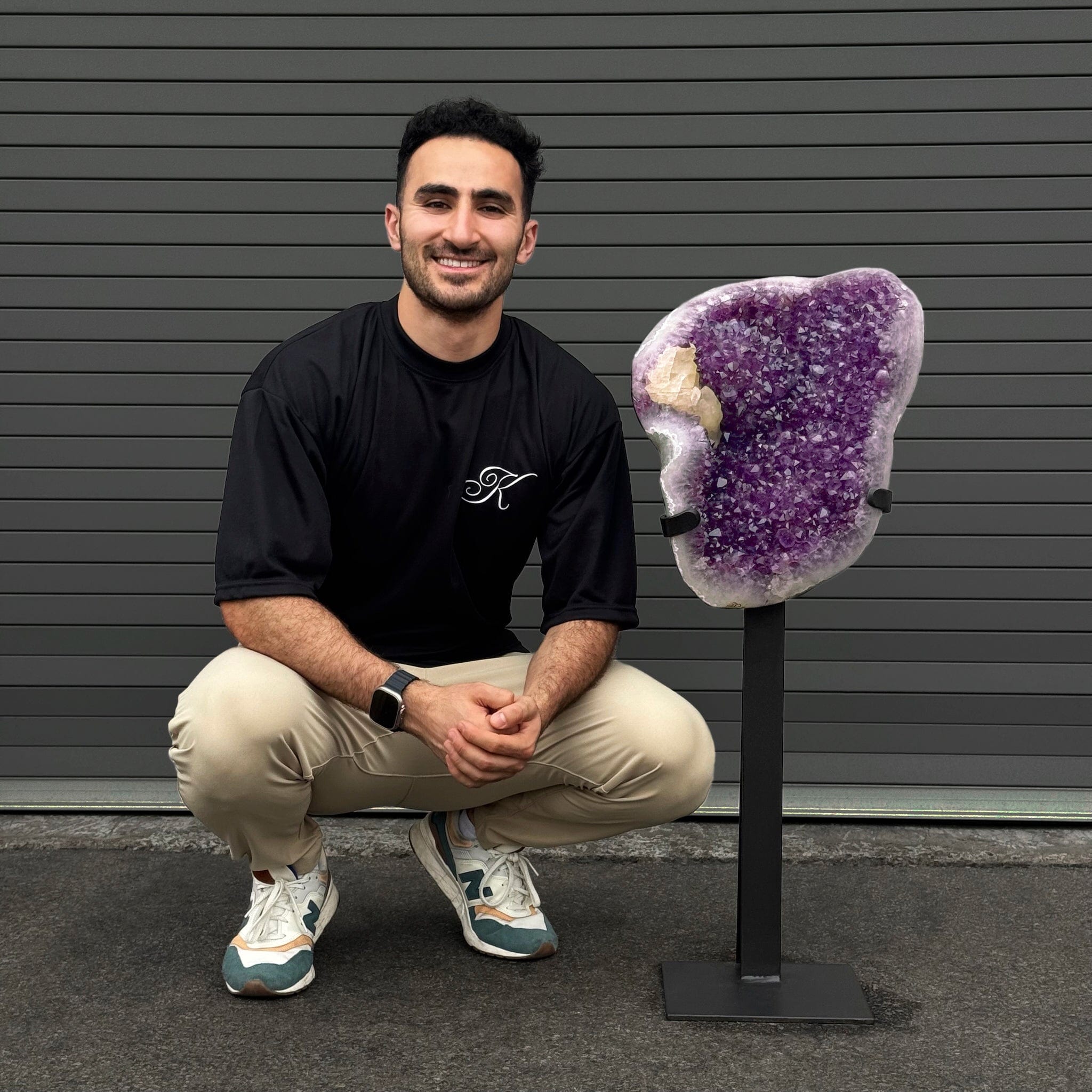 Kalifano Amethyst Uruguayan Amethyst Geode on Custom Stand - 24" / 51 lbs UAG24000.003