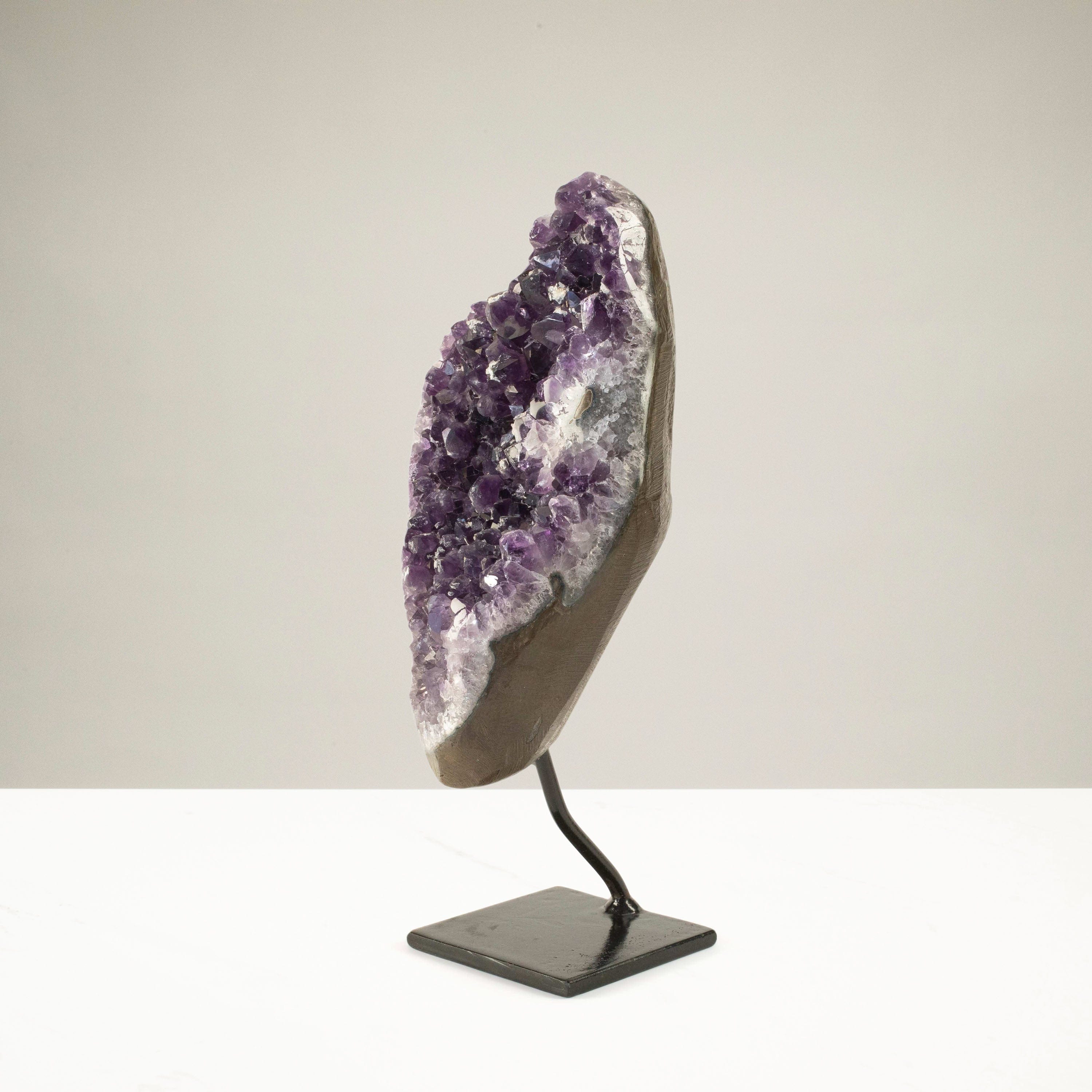 Kalifano Amethyst Uruguayan Amethyst Geode on Custom Stand - 9.2 lbs / 13.5 in. UAG4200.006