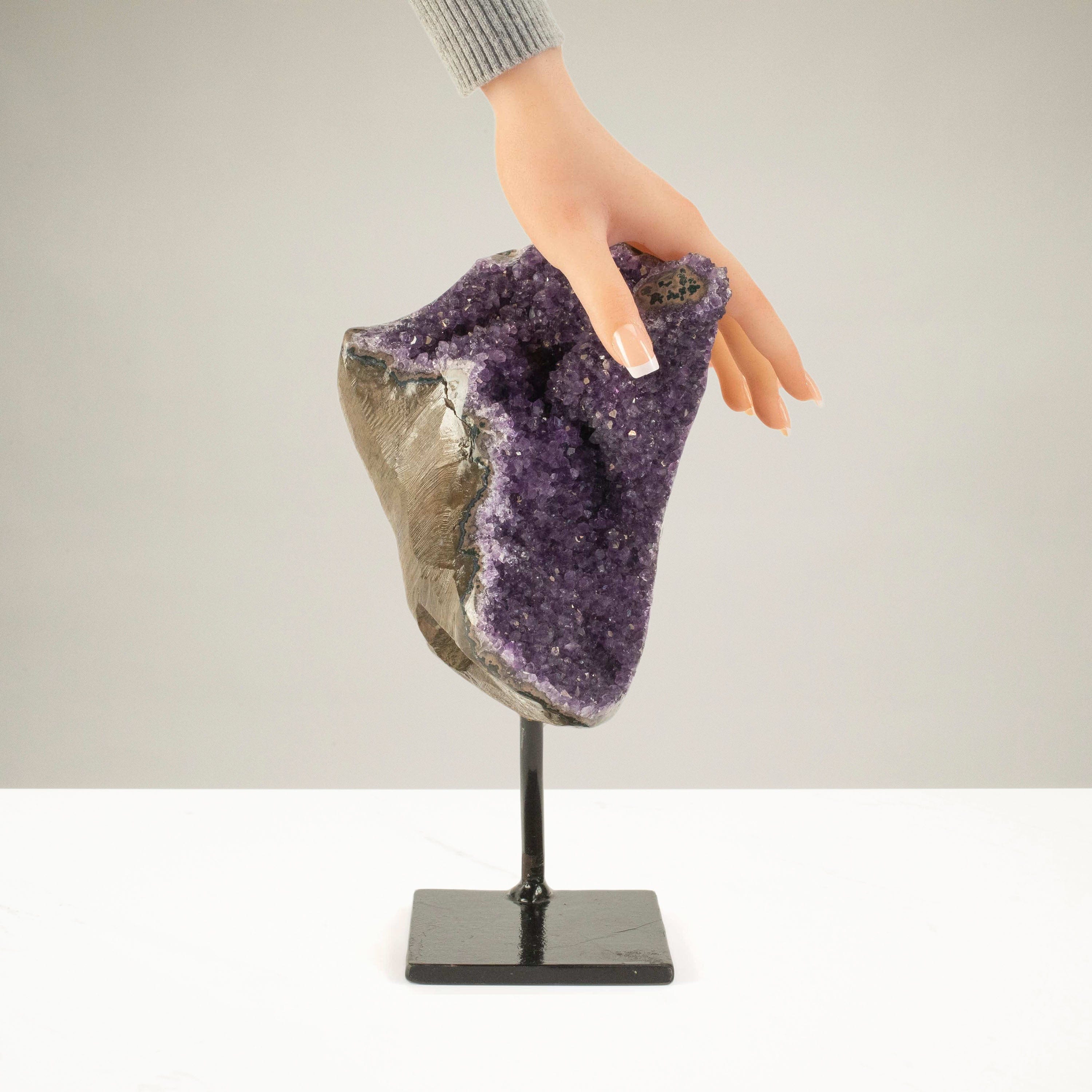 Kalifano Amethyst Uruguayan Amethyst Geode on Custom Stand - 9 lbs / 11 in. UAG4100.005