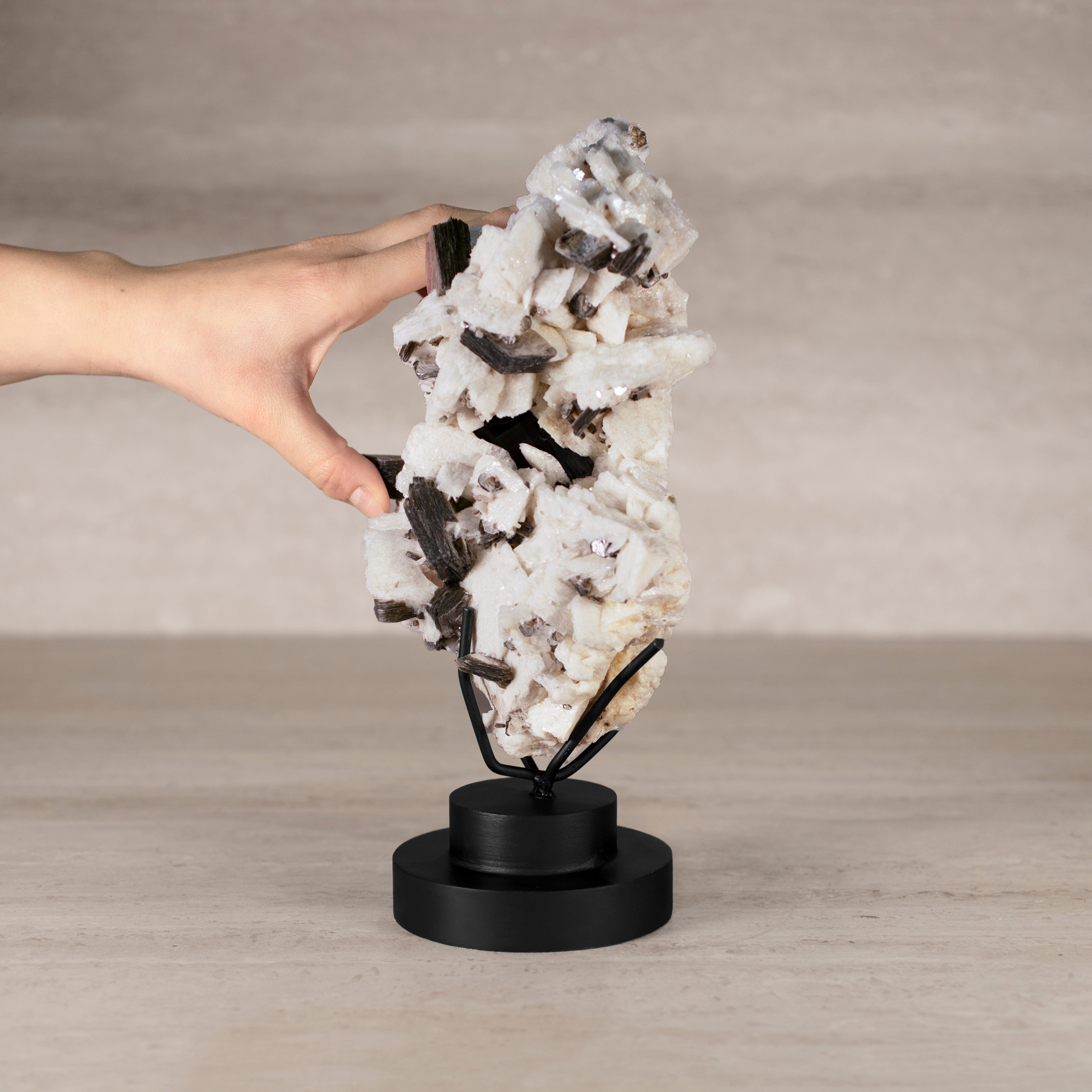 KALIFANO Apophyllite & Mica Natural Brazilian Apophyllite & Mica on Custom Stand - 11" / 5 lbs APE13500.002