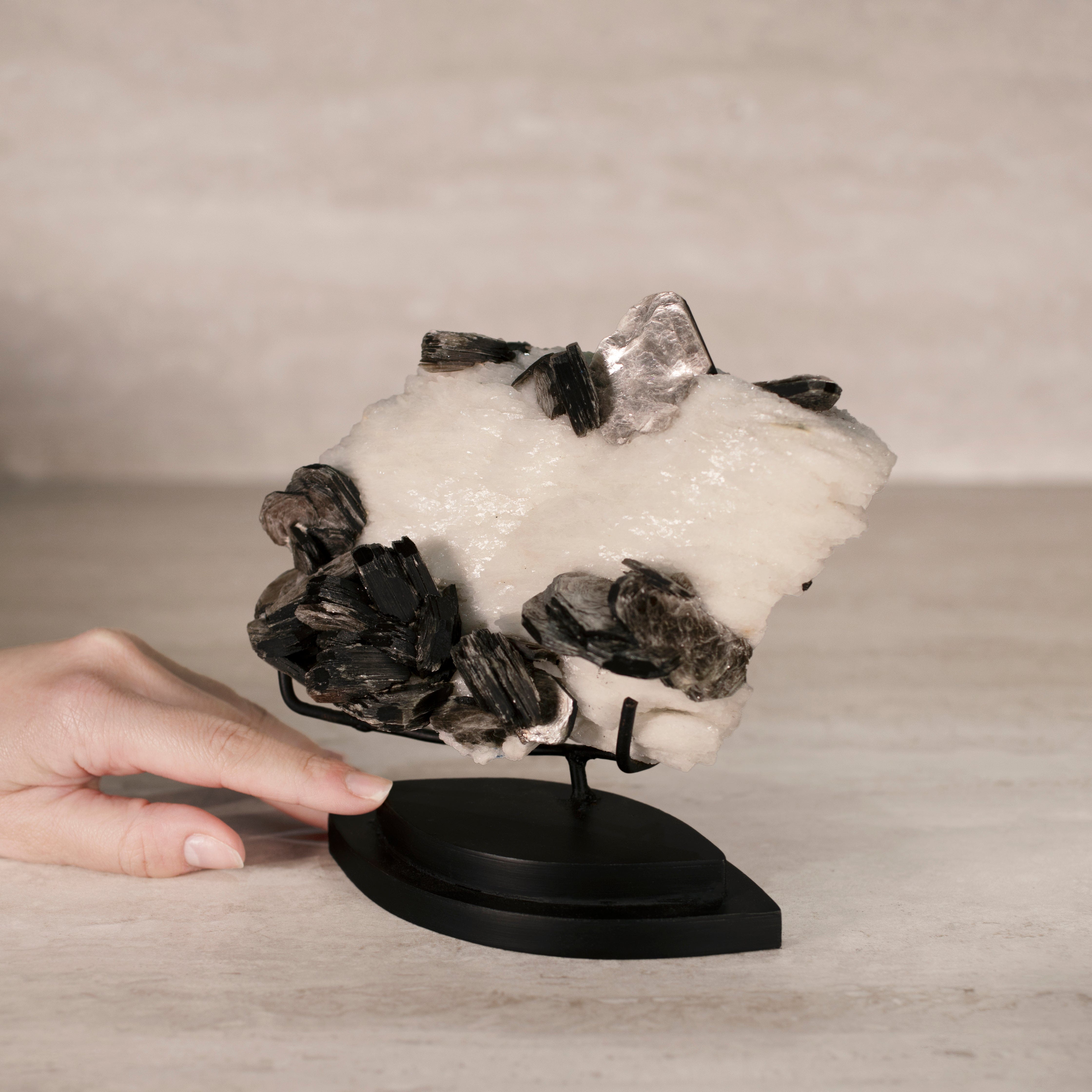 KALIFANO Apophyllite & Mica Natural Brazilian Apophyllite & Mica on Custom Stand - 6.5" / 920 g APE9500.002
