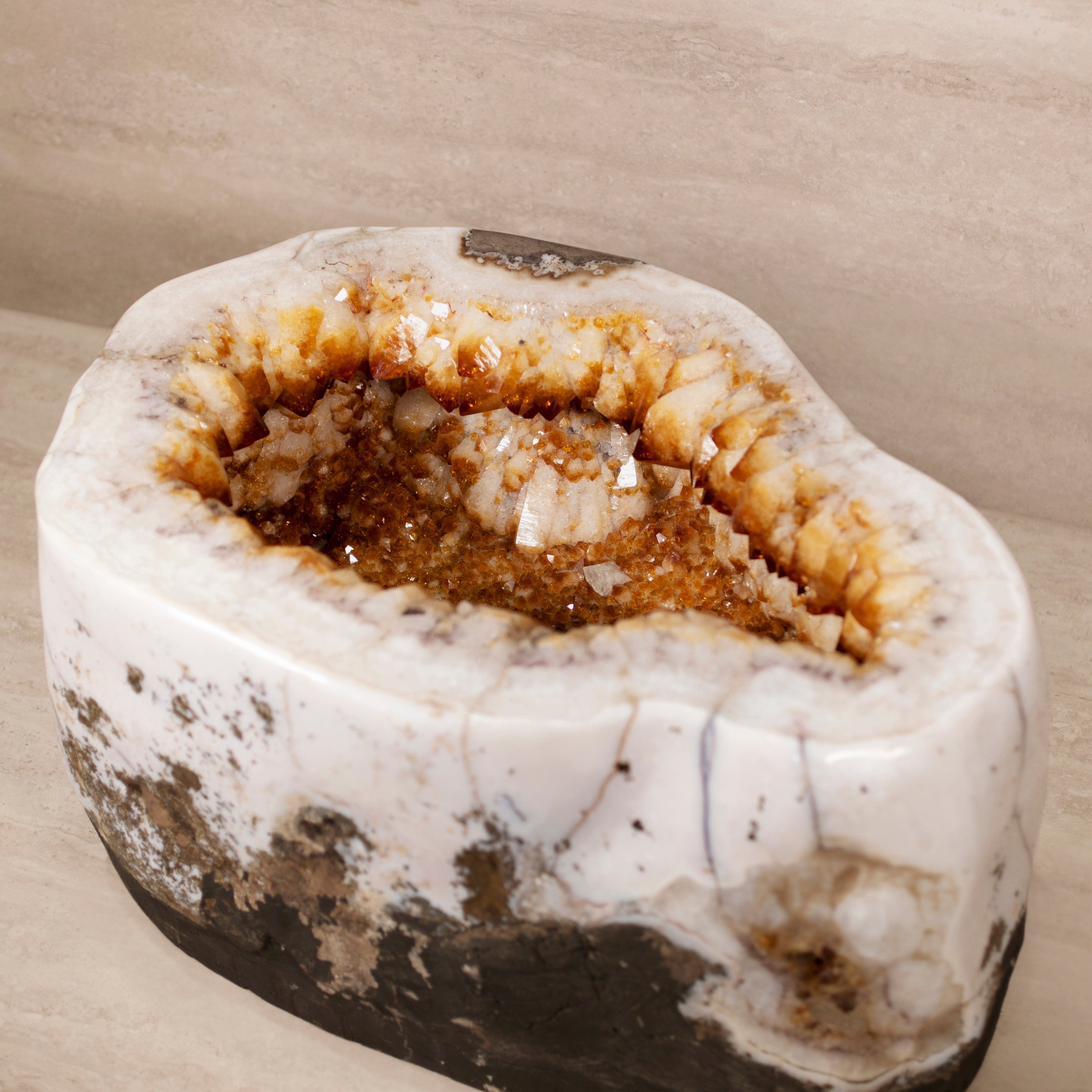 Kalifano Citrine Citrine Geode from Brazil - 20 in / 143 lbs BCG30000.003