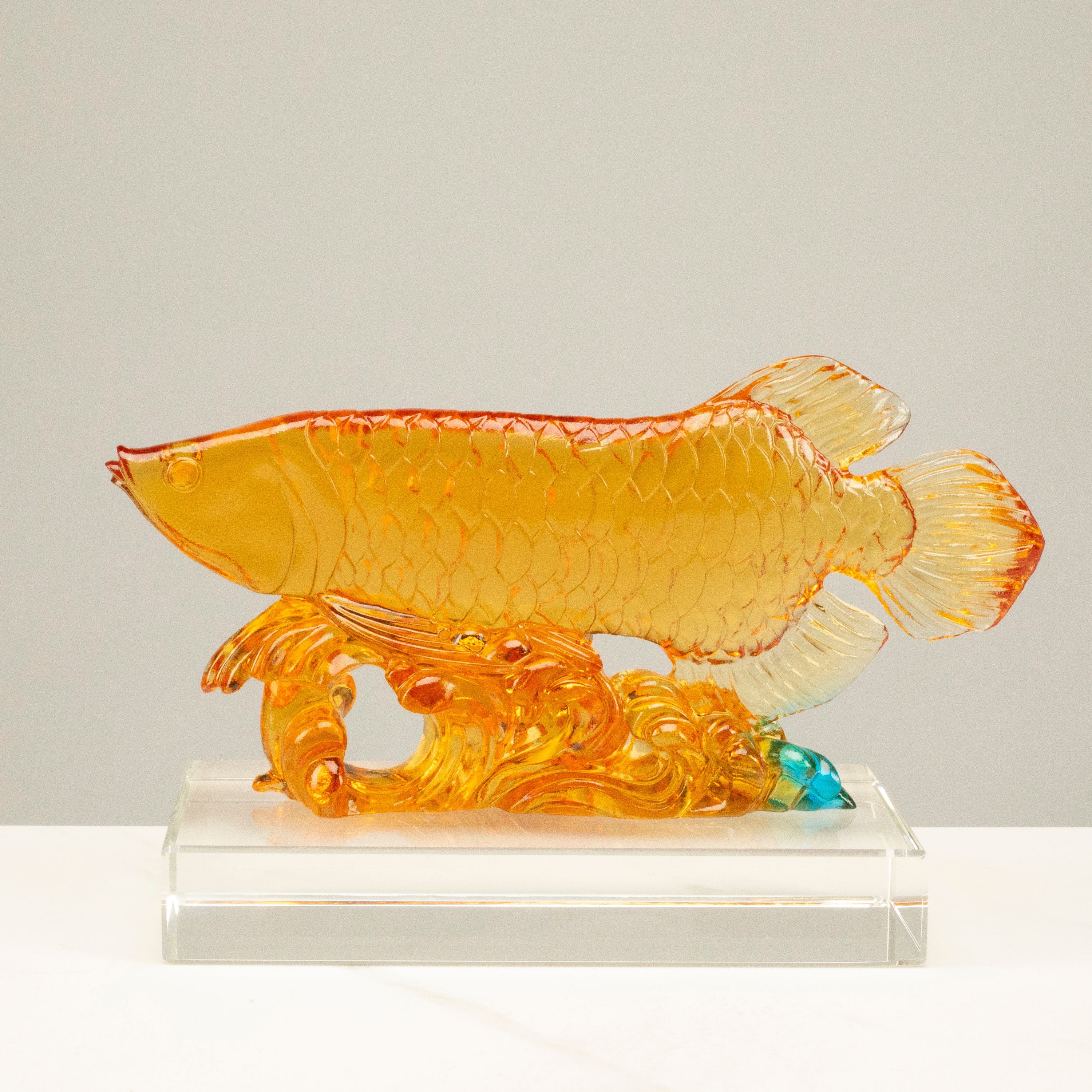 Kalifano Crystal Carving Beautiful Fish Stream of Life Crystal Carving - A Symbol of Abundance and Prosperity CR262-FIS