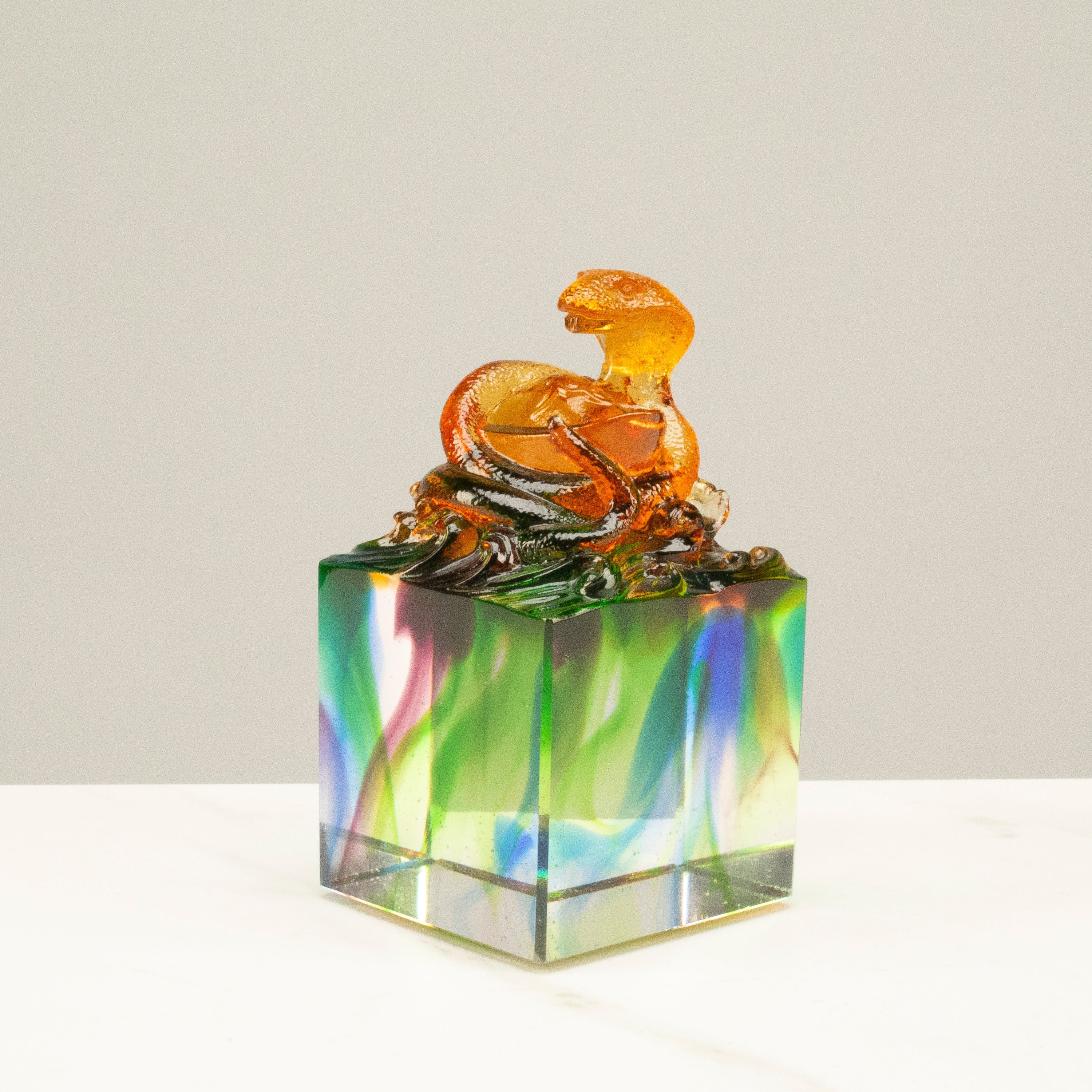 Kalifano Crystal Carving Exquisite Snake Crystal Carving - A Symbol of Wisdom and Intuition CRZ120-SNA
