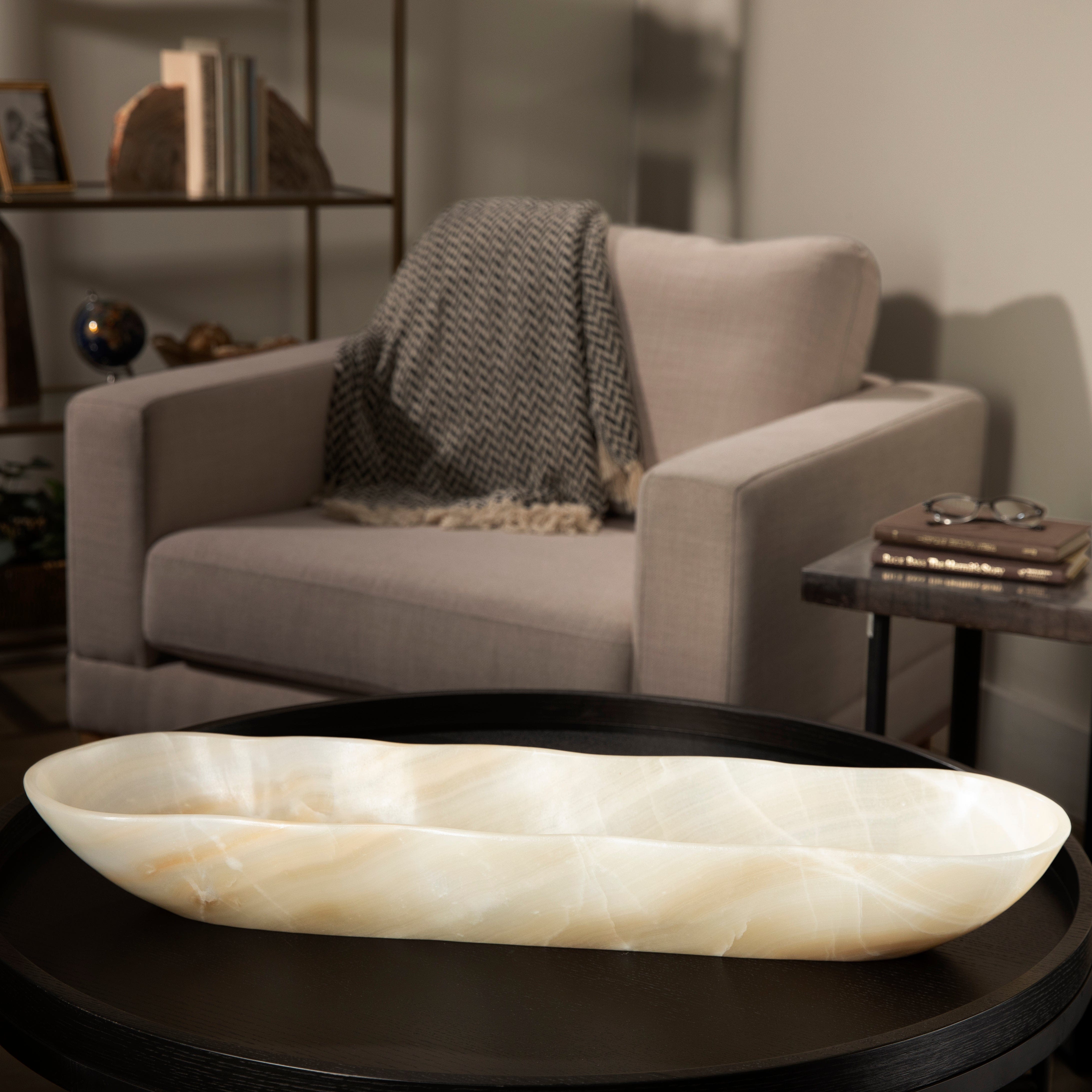 Kalifano Gemstone Bowl White Onyx Canoe Bowl - 31 in BOX4800.001
