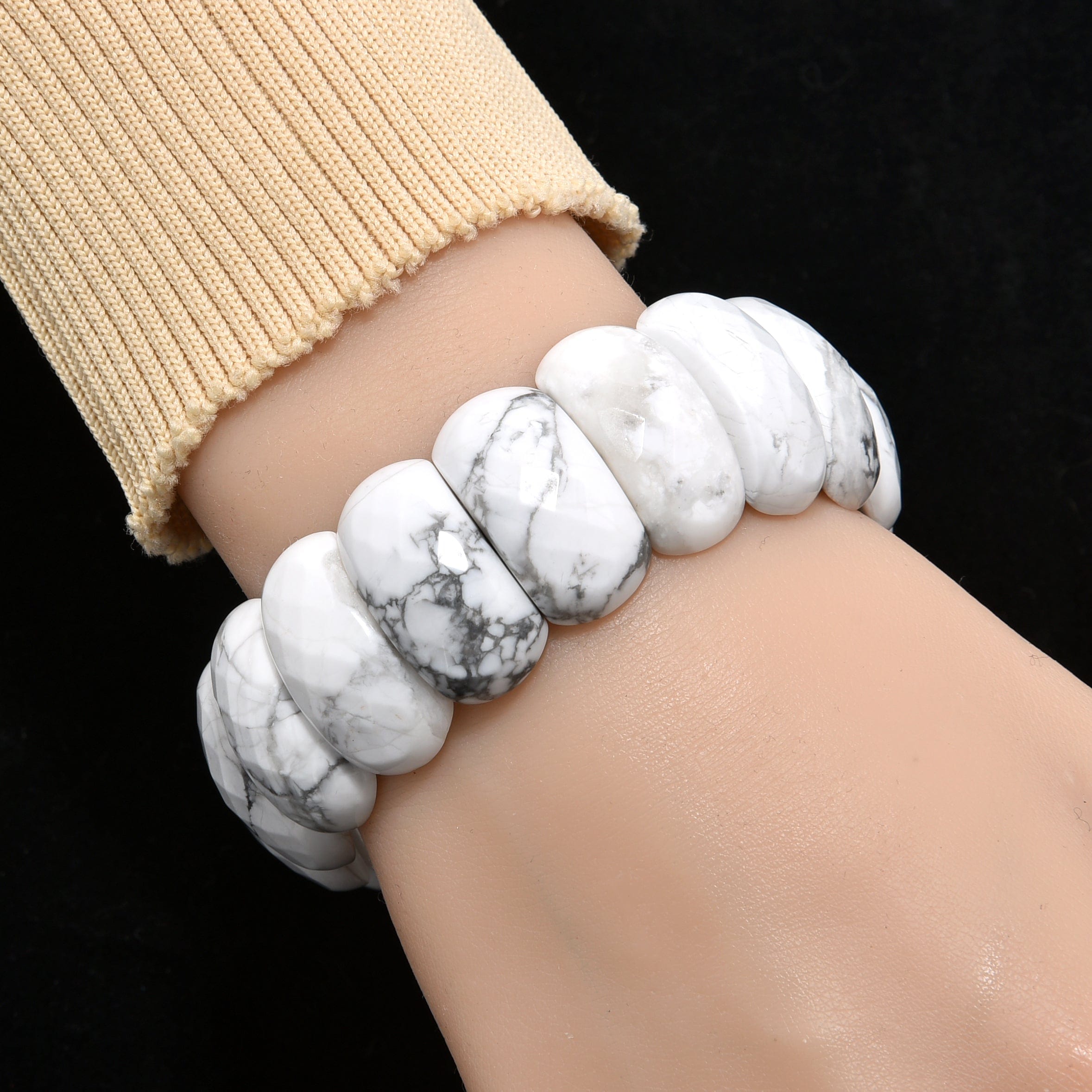 Kalifano Gemstone Bracelets Howlite Gemstone 25mm Beads Elastic Bracelet PLAT-BGP-038