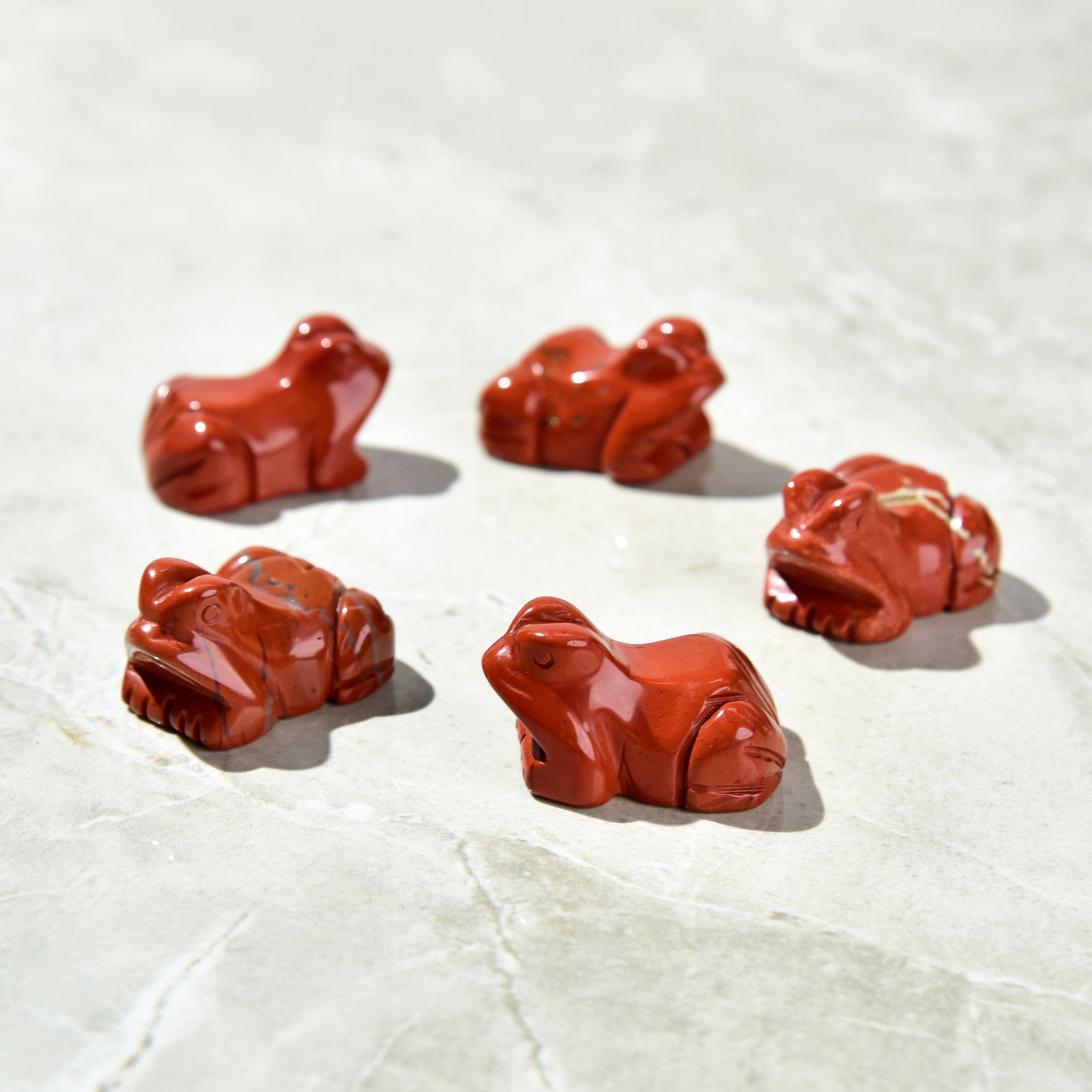 KALIFANO Gemstone Carvings 1.5" Red Jasper Frog Natural Gemstone Carving CV9-F-RJ