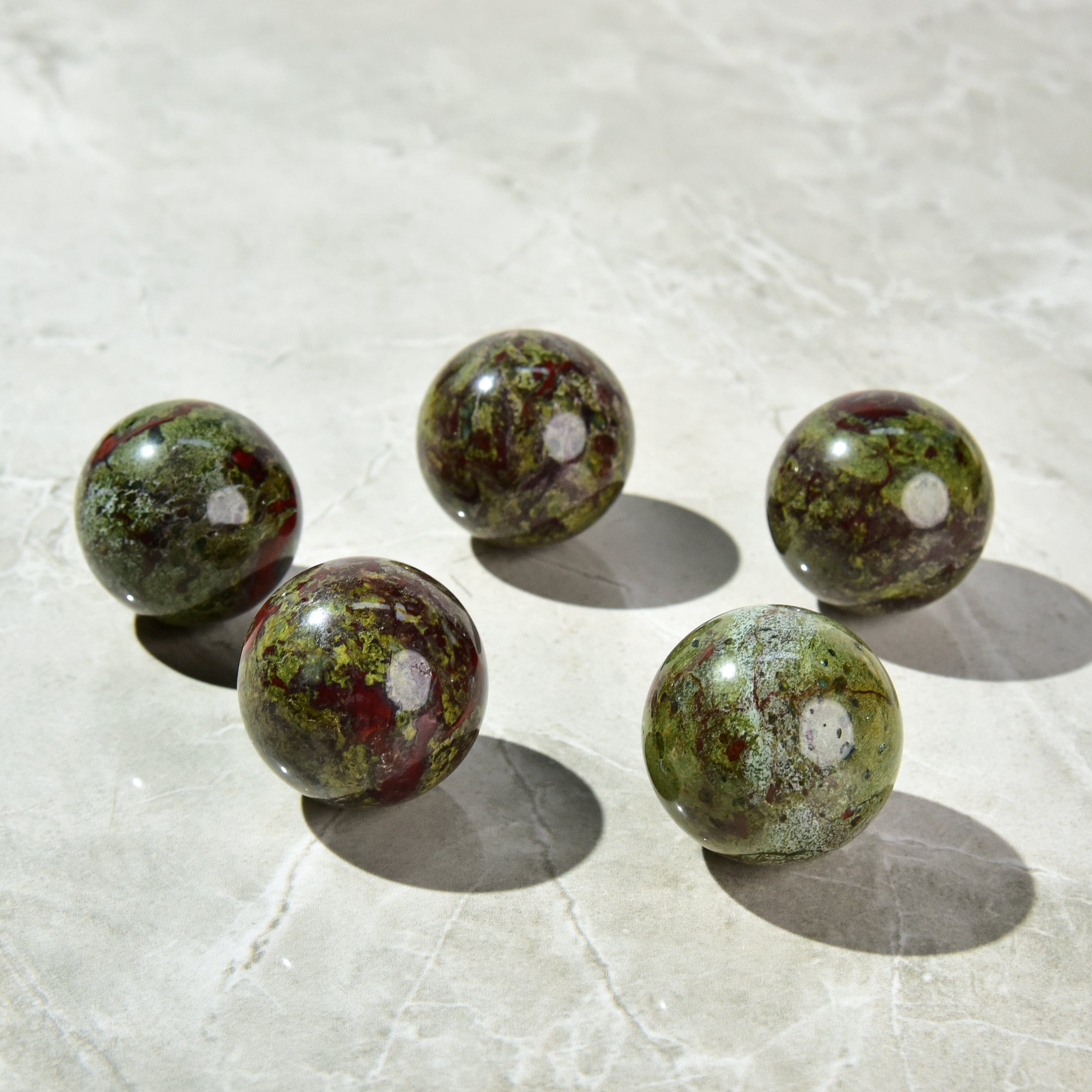 KALIFANO Gemstone Carvings 1.6" Bloodstone Sphere Natural Gemstone Carving CV15-SP-BS