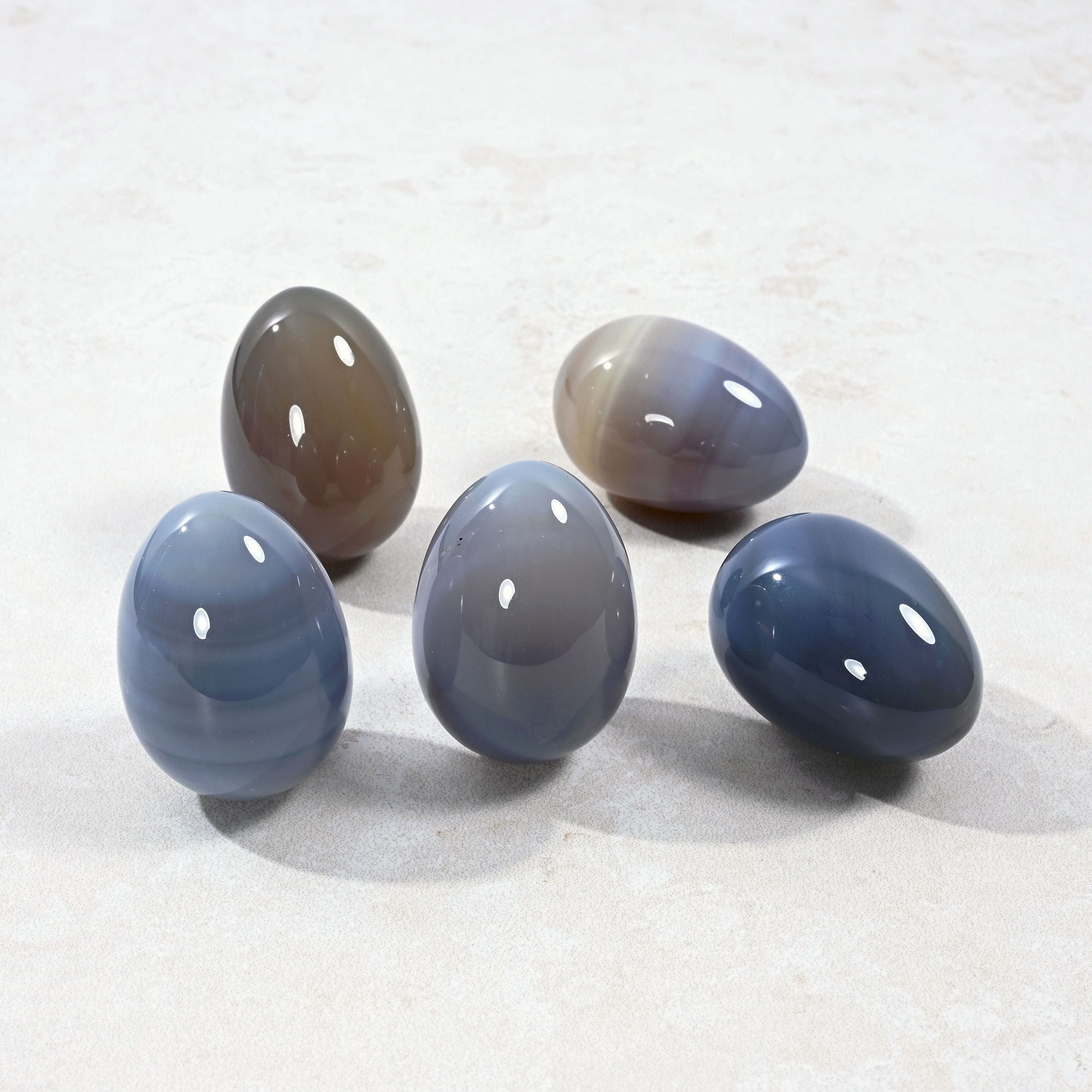KALIFANO Gemstone Carvings 2" Gray Agate Egg Natural Gemstone Carving CV14-EG-GAE