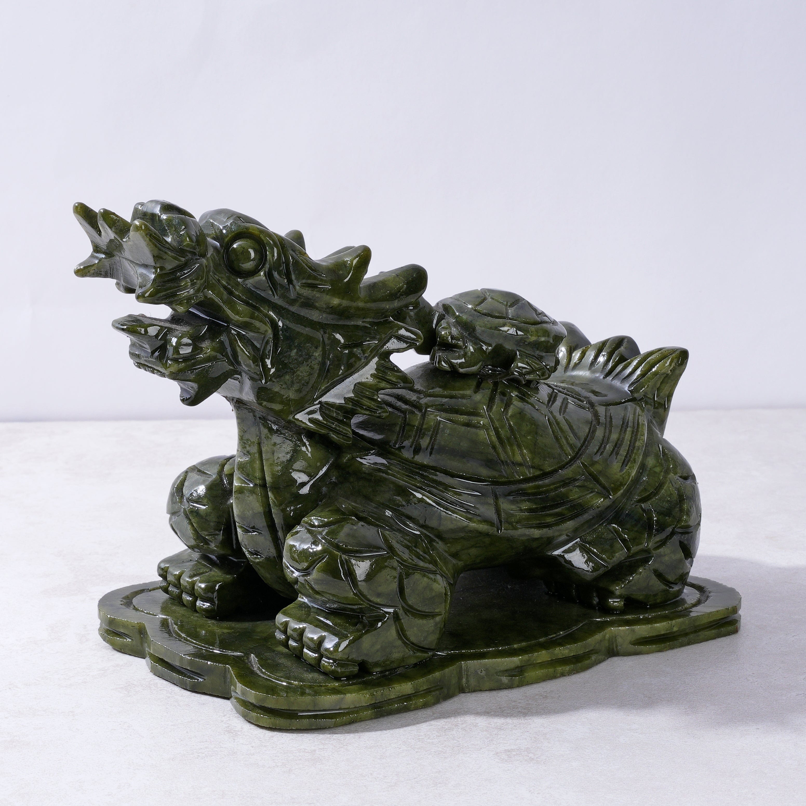Kalifano Gemstone Carvings Dragon Turtle Jade Crystal Carving - A Symbol of Patience and Good Fortune CV149-DT
