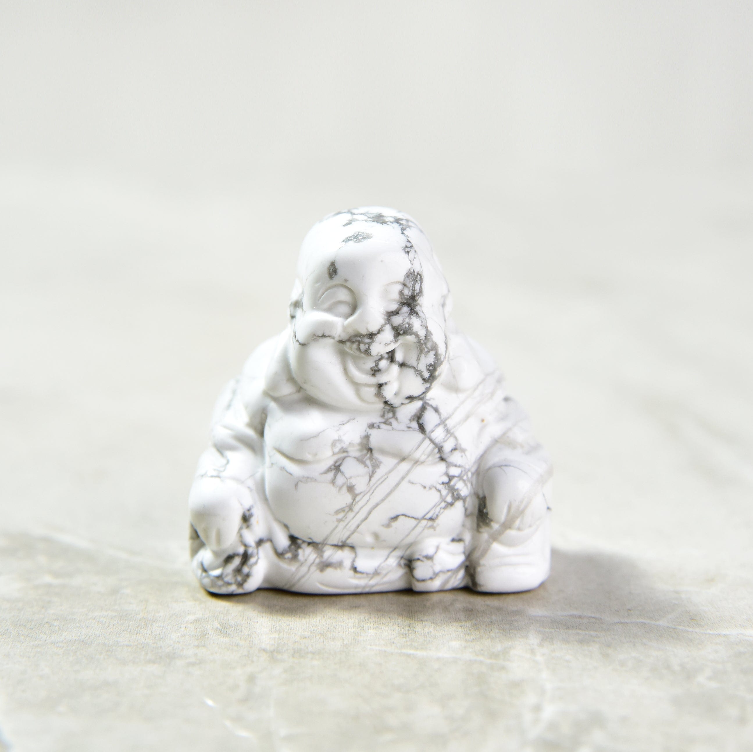 Kalifano Gemstone Carvings Howlite Budha 1.5" Gemstone Carving CV15-B-HT