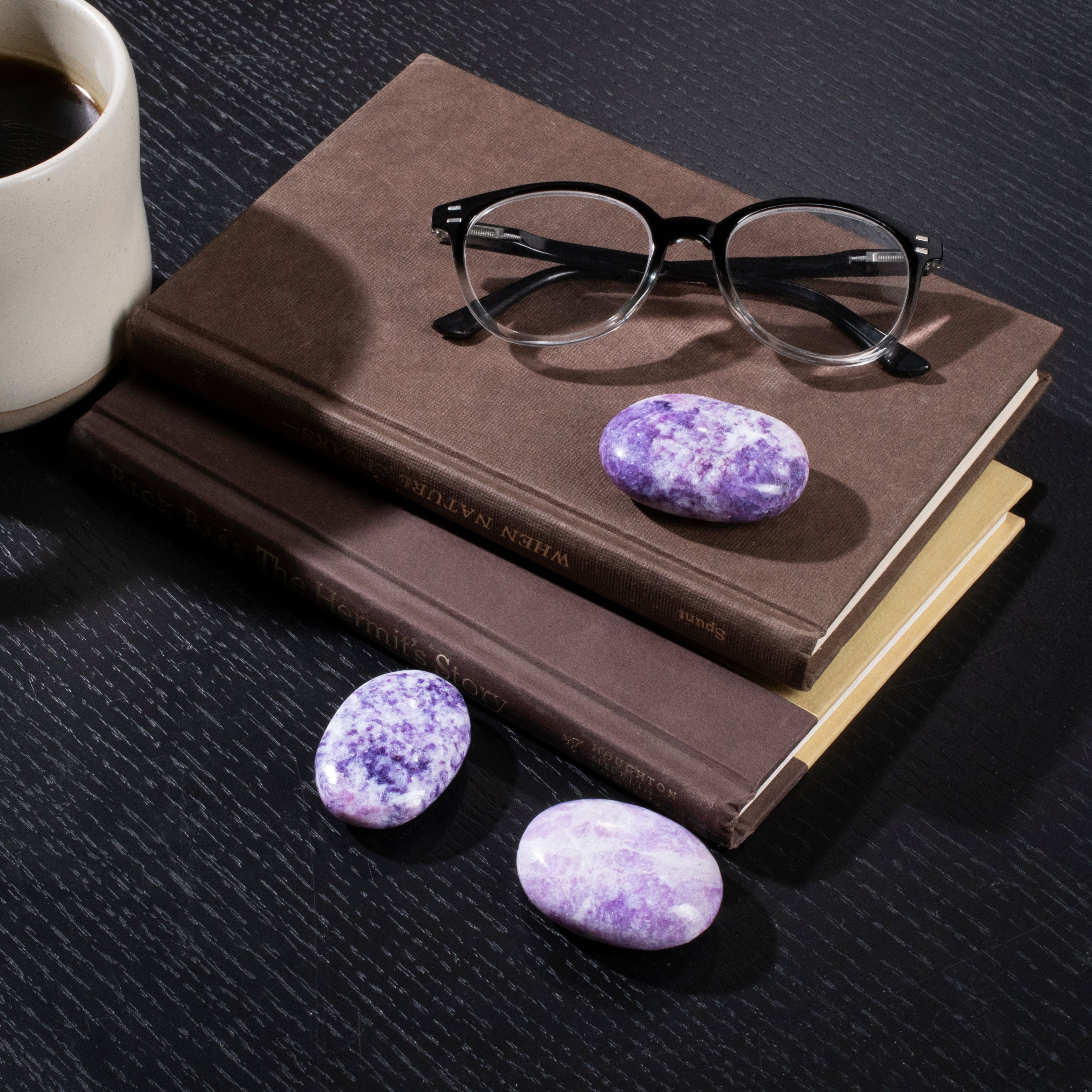 KALIFANO Gemstone Carvings Lepidolite Palm Stone PS60-LD