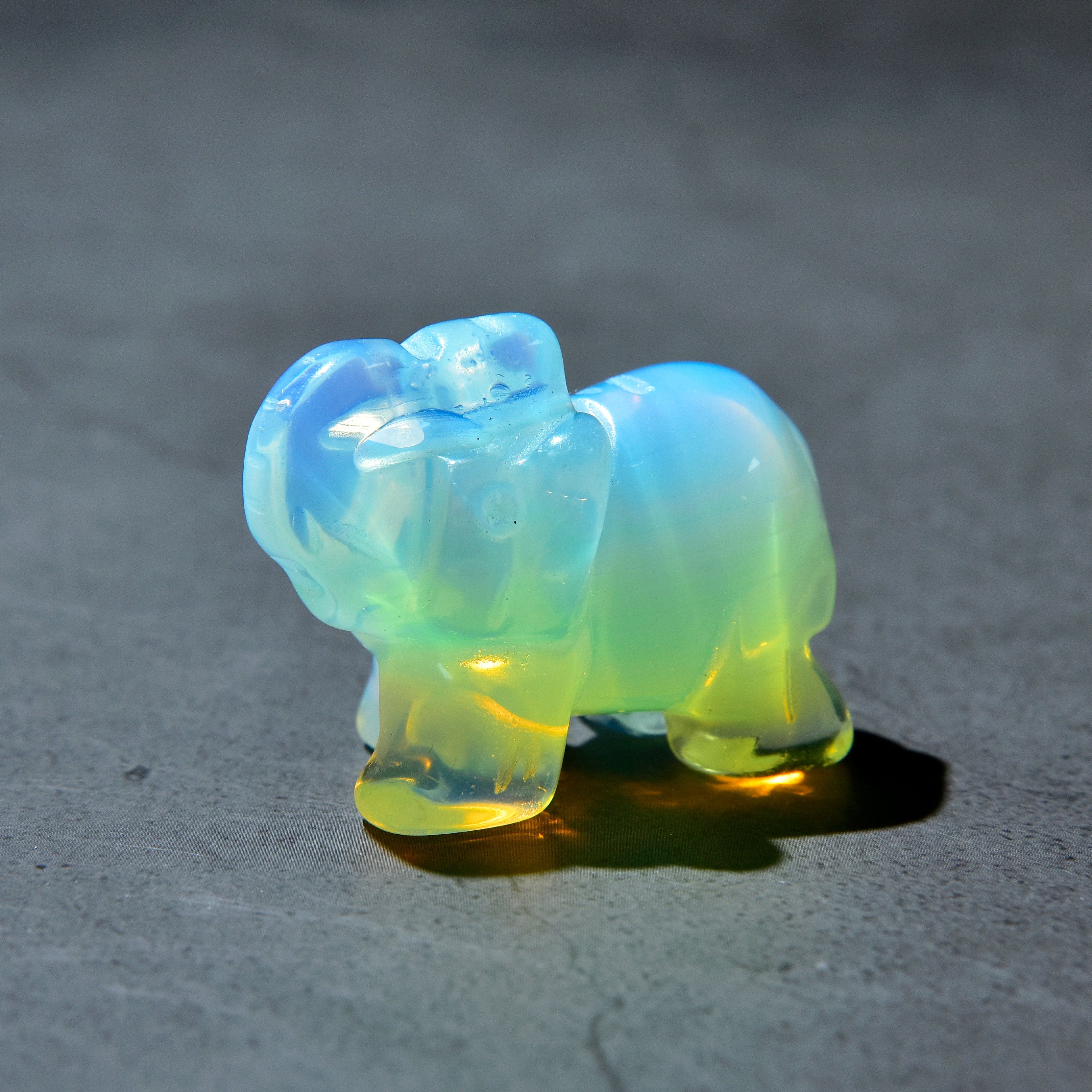 Kalifano Gemstone Carvings Moonstone Elephant 1.5" Natural Gemstone Carving CV7-E-MS
