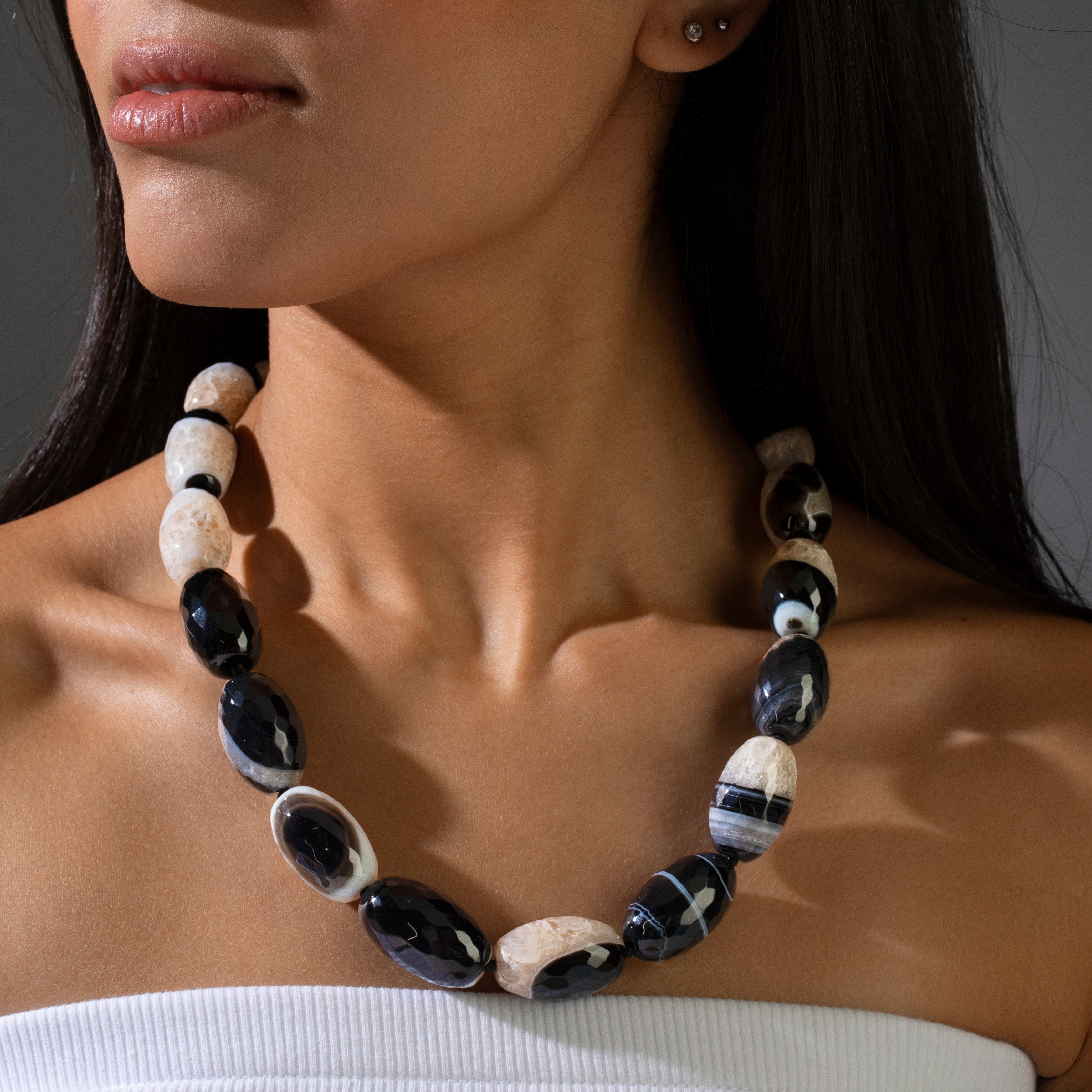 KALIFANO Gemstone Jewelry 22in Black Agate Gemstone Necklace with Sterling Silver Clasp 925N-16-AG