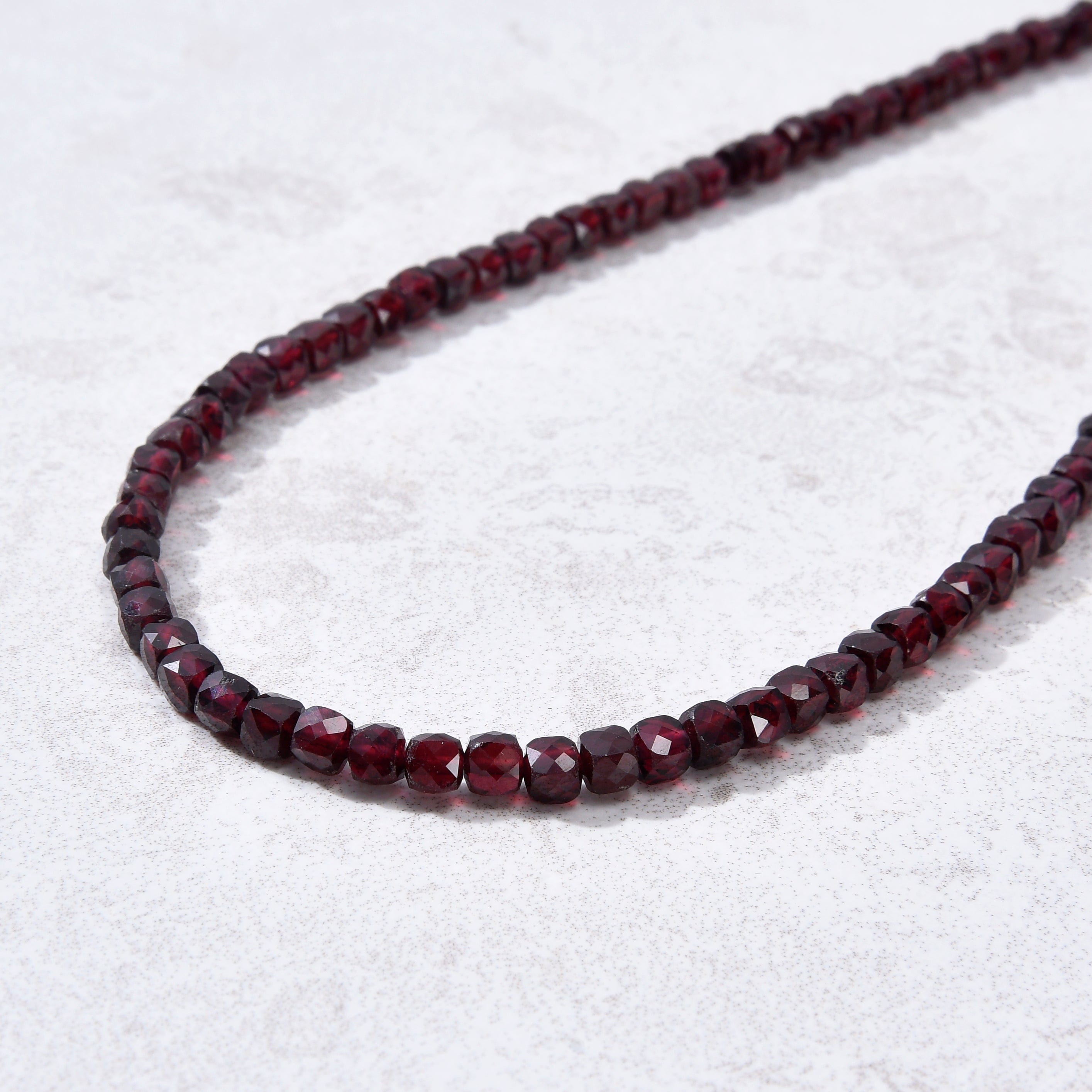 KALIFANO Gemstone Jewelry 4mm Garnet Faceted Cube 21" Necklace / Multi wrap Bracelet N55-GA
