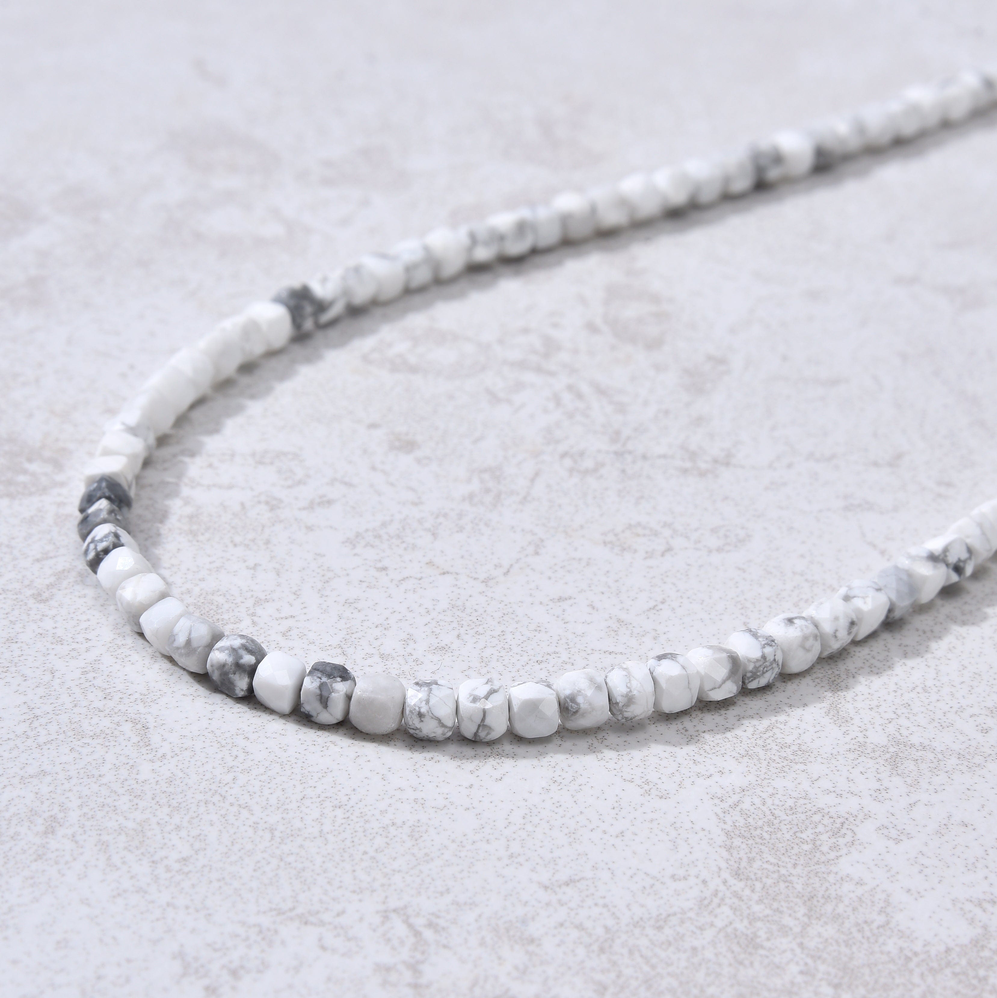 KALIFANO Gemstone Jewelry 4mm Howlite Faceted Cube 21" Necklace / Multi wrap Bracelet N55-HT