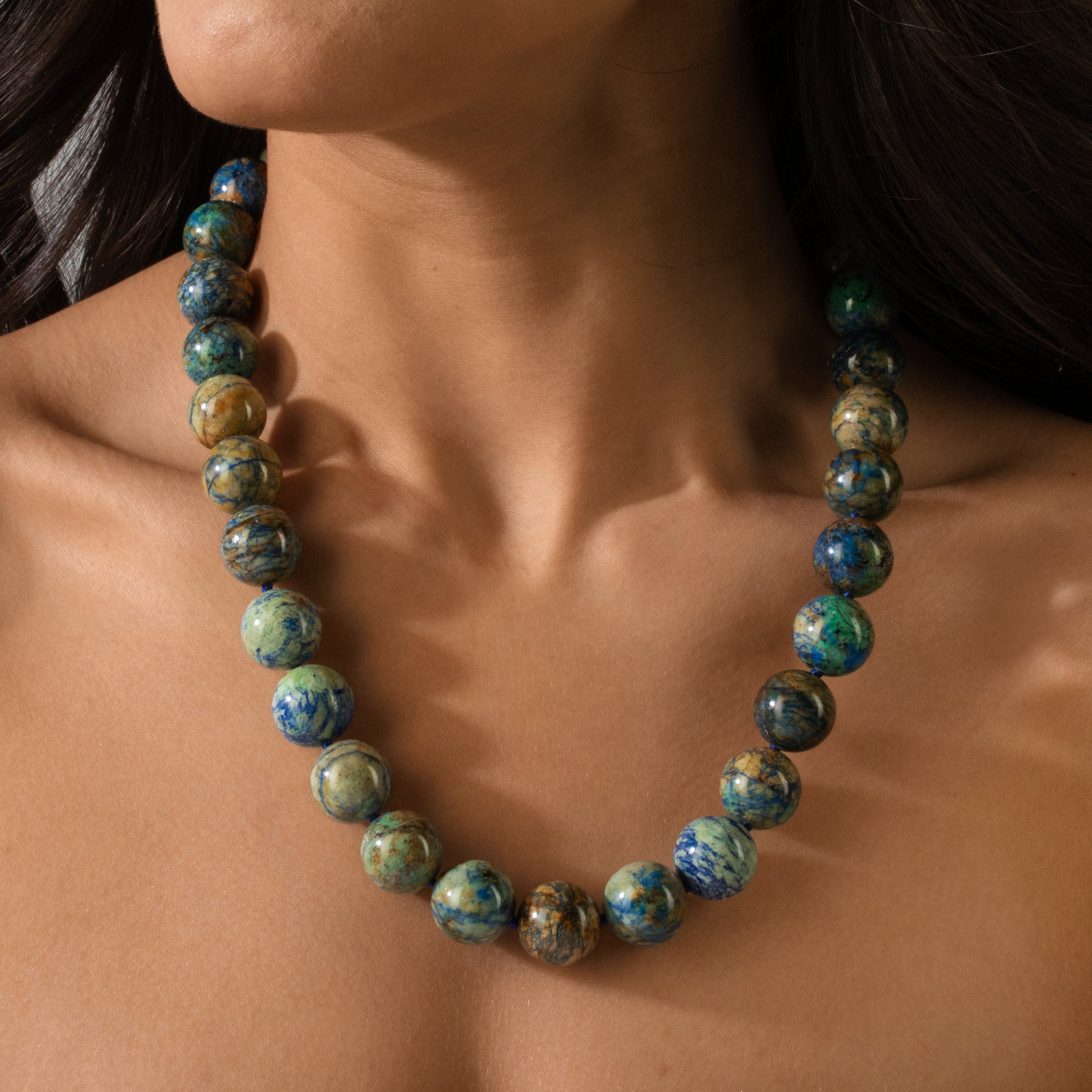 Kalifano Gemstone Jewelry Azurite 16mm Round Gemstone Necklace with Sterling Silver Clasp - 22" 9SN-AR