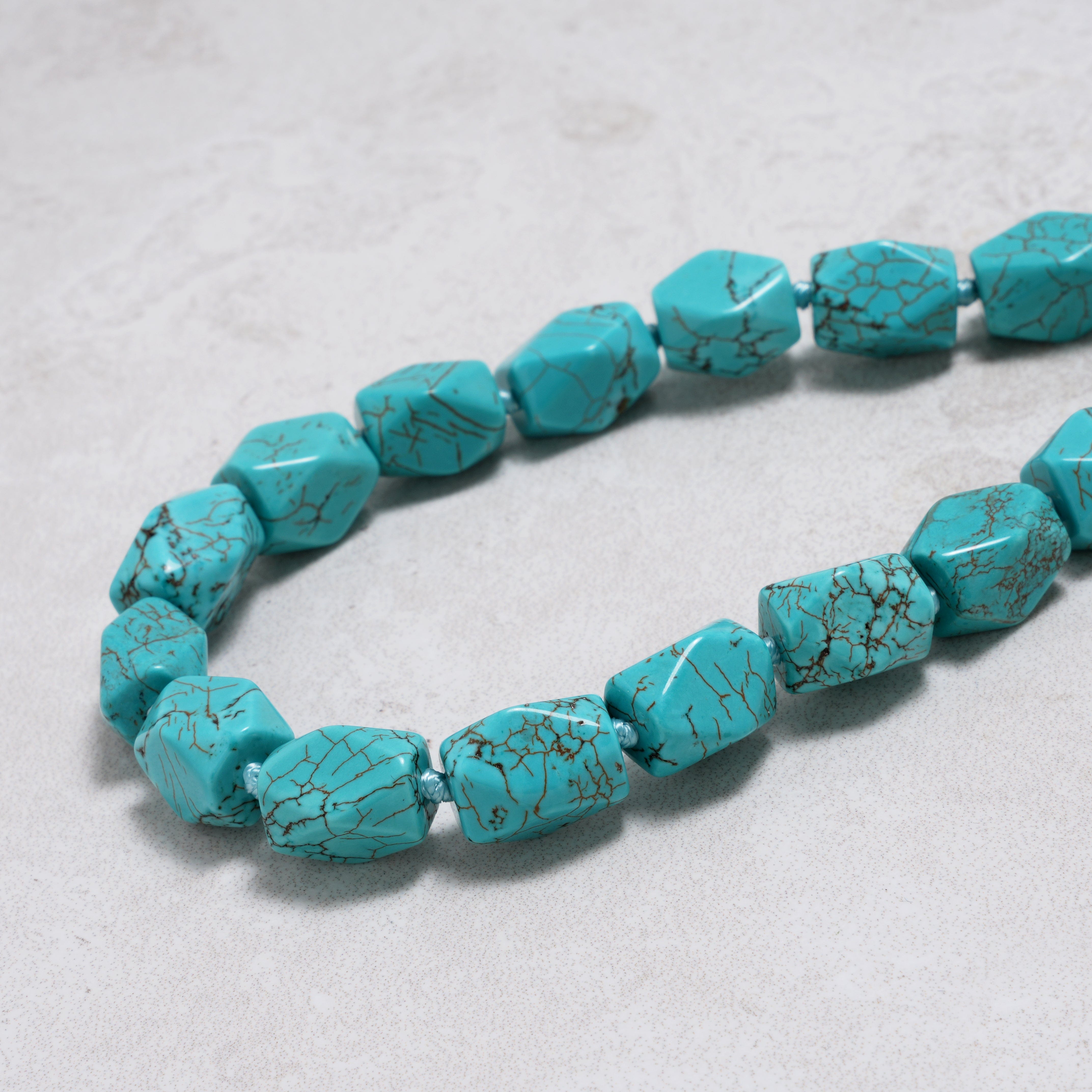 KALIFANO Gemstone Jewelry Howlite Turquoise 10x14mm Necklace With Stainless Steel Clasp - 21.5" HTN-04