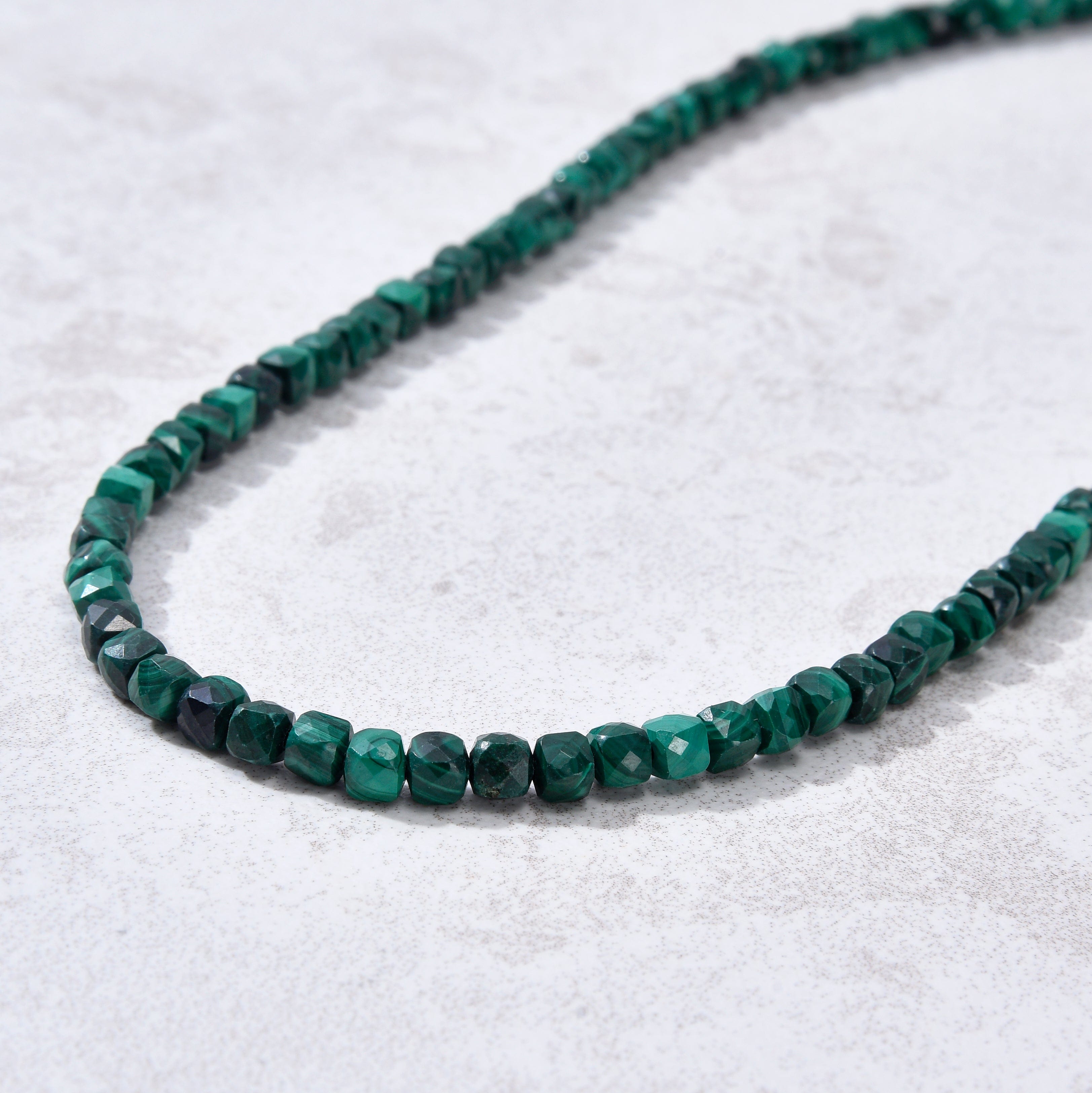 KALIFANO Gemstone Jewelry Natural Malachite Faceted 4mm Barrel 16" Necklace with Sterling Silver Extender N4-41G-MA