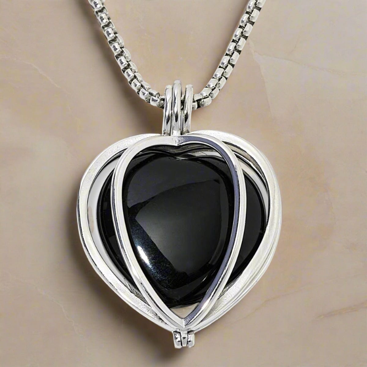 #metal color_silver tone