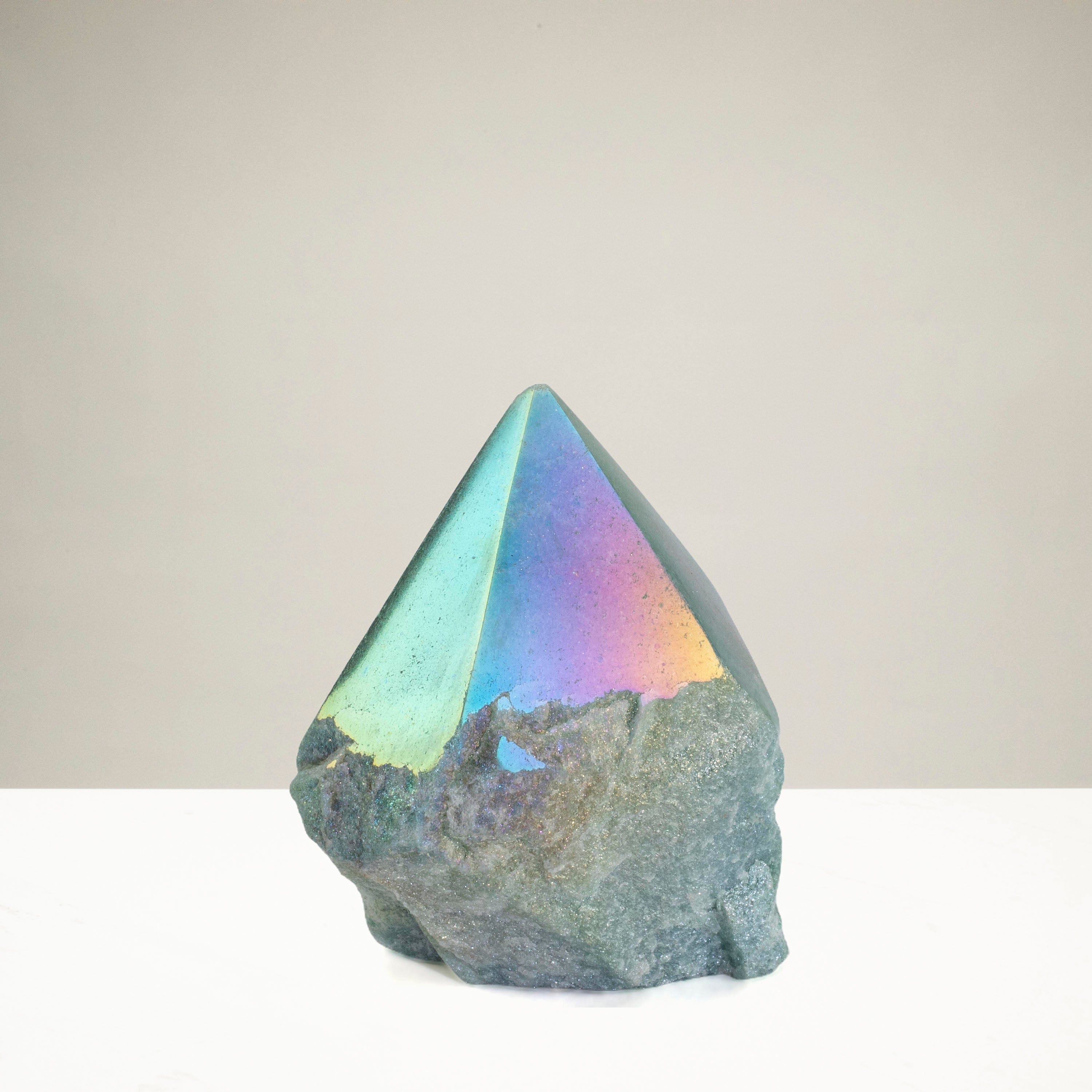 KALIFANO Green Quartz Aura Borealis Green Quartz Point - 180 g ABP180-GQ