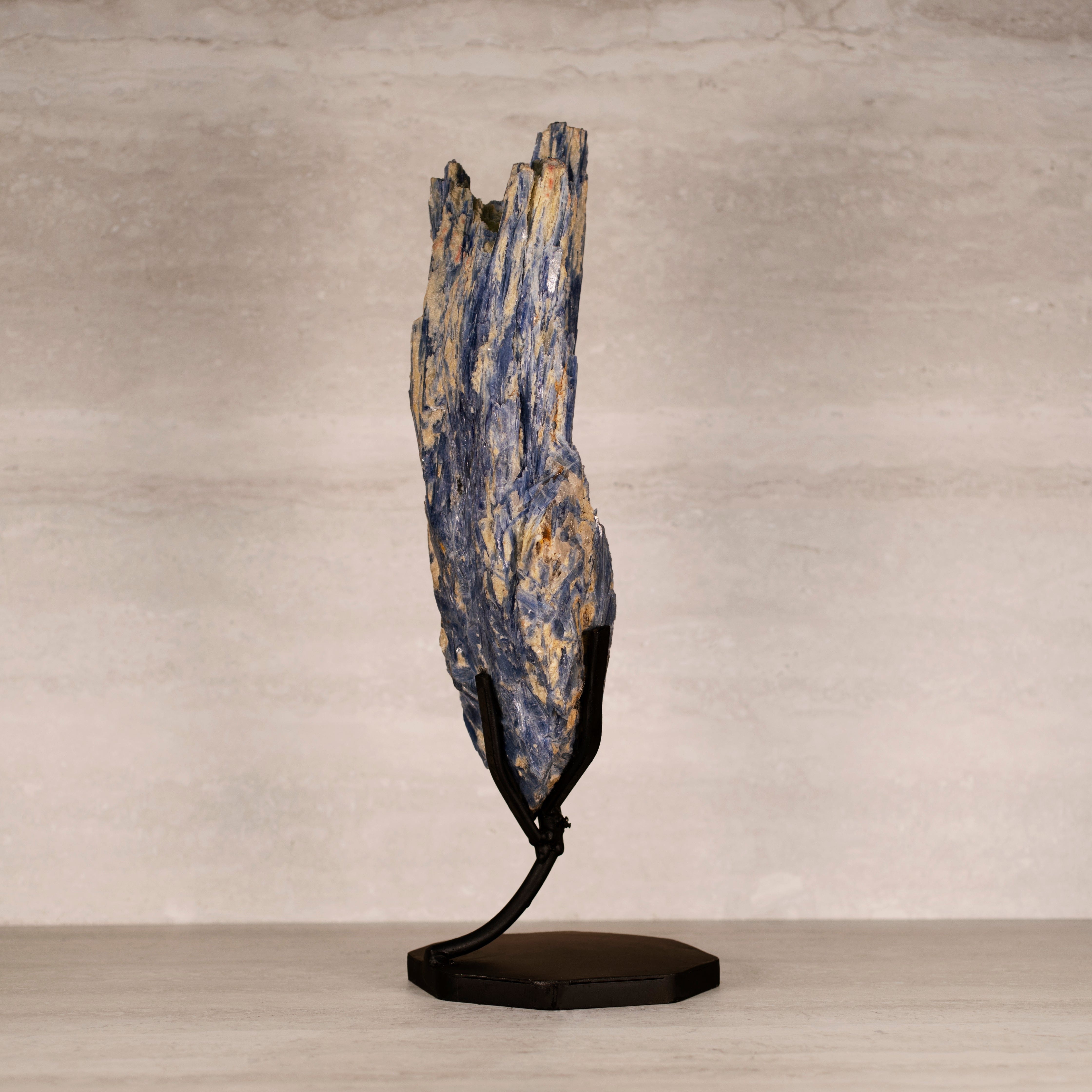 Kalifano Kyanite Natural Brazilian Kyanite on Custom Stand - 18.75" / 4,100 grams KYNT6400.002
