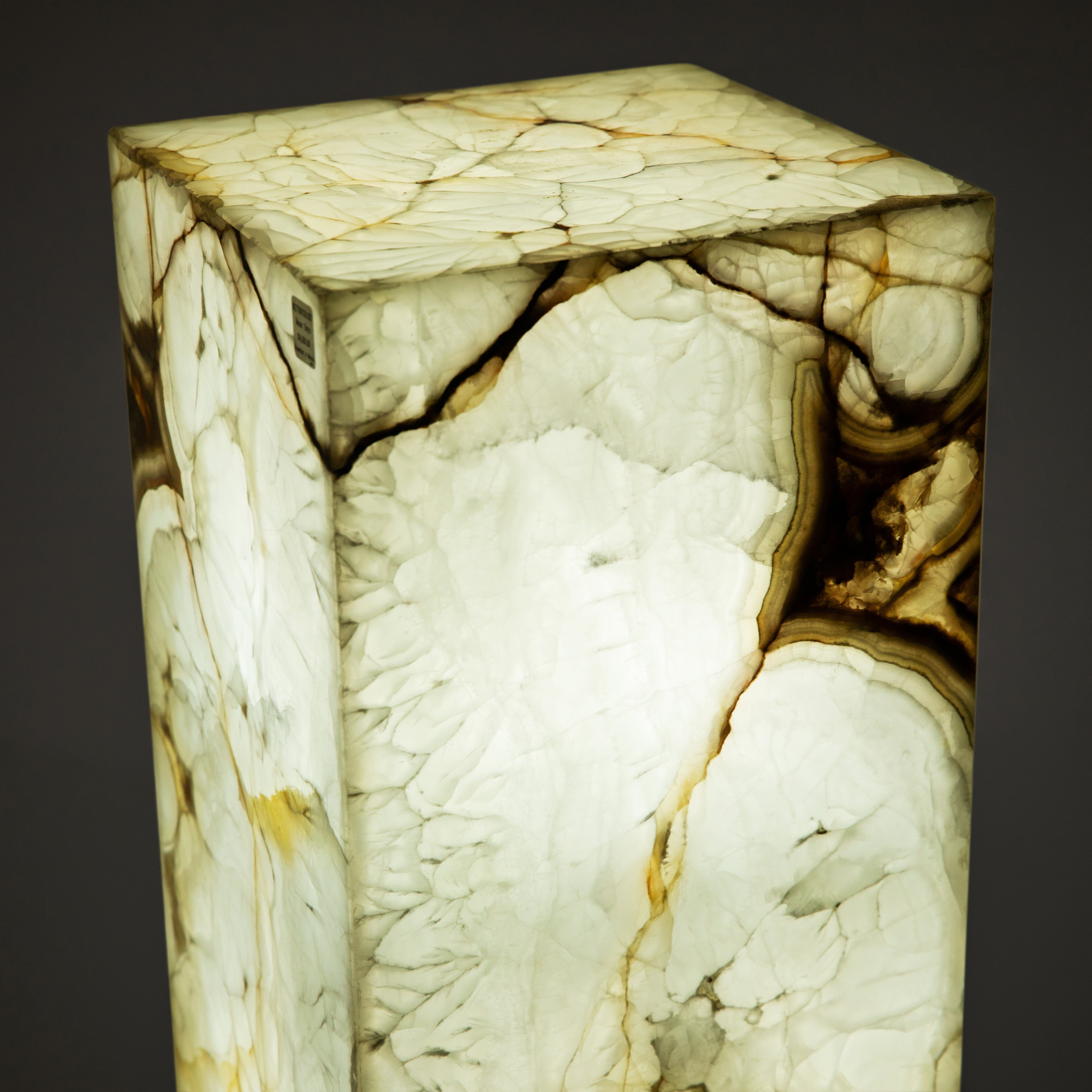 Kalifano Light Towers Nacar Onyx Light Tower - 40 in LT100X30.021