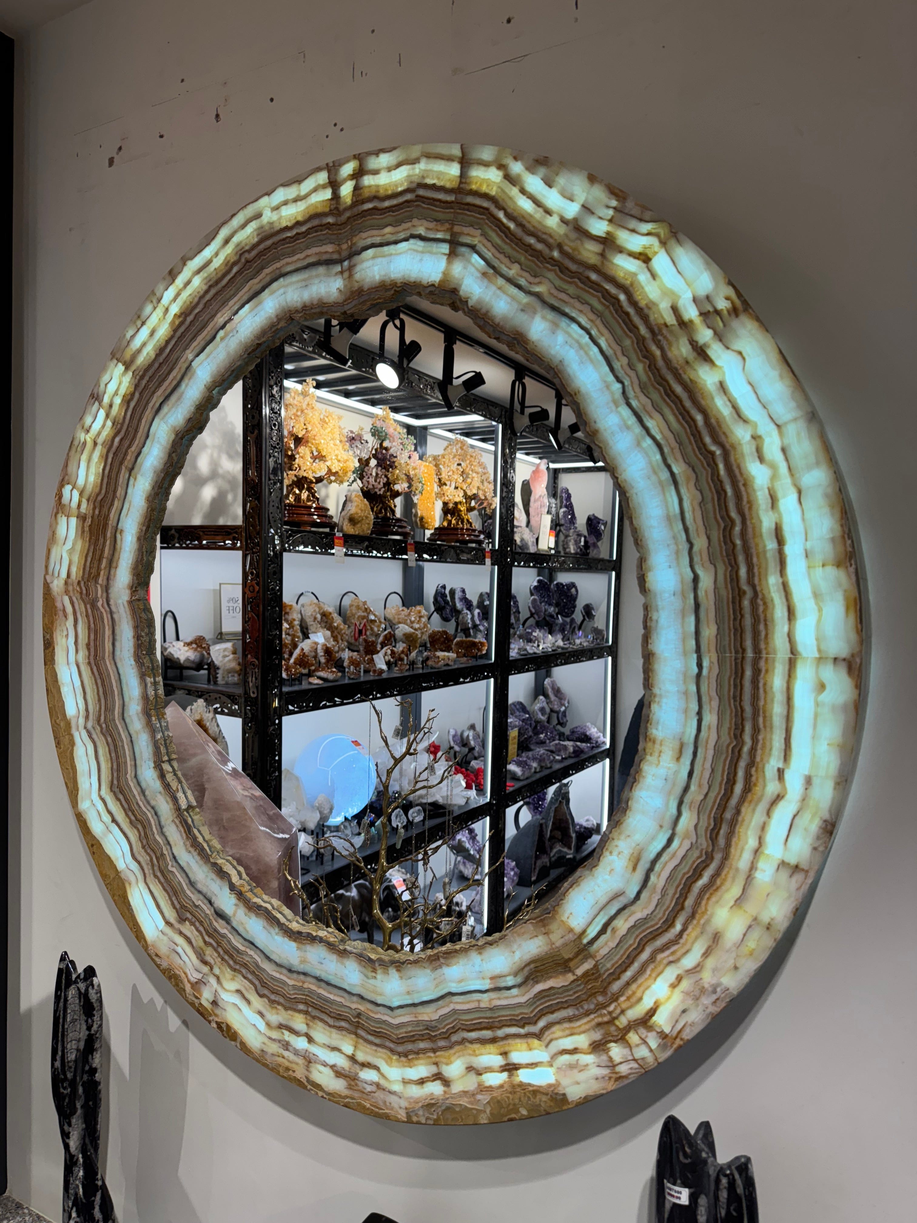 Kalifano Light Towers Natural Striped Rainbow Onyx Round Mirror from Mexico - 40" Diameter LTM40x4.001